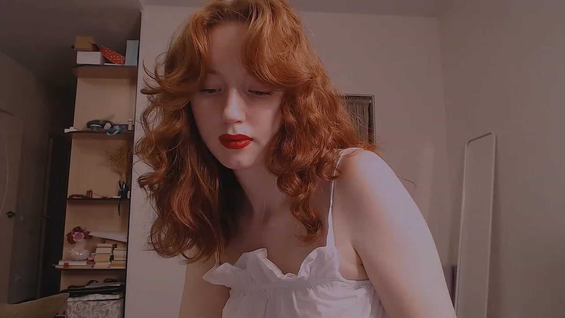 Gallery image thumbnail from DearSylvia's myfreecams stream on, 11/17/2022, 18:10 image 6 of 20