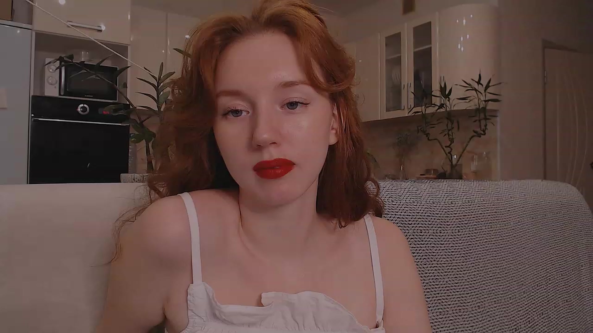 Gallery image thumbnail from DearSylvia's myfreecams stream on, 11/17/2022, 18:10 image 20 of 20