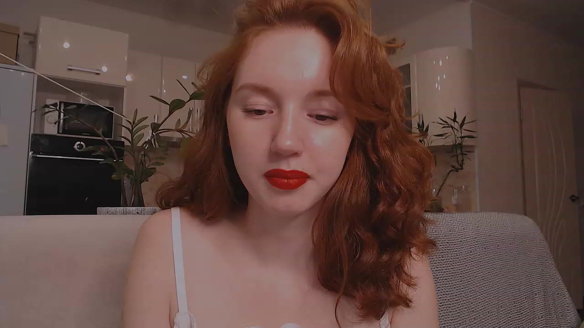 Gallery image thumbnail from DearSylvia's myfreecams stream on, 11/17/2022, 18:10 image 14 of 20