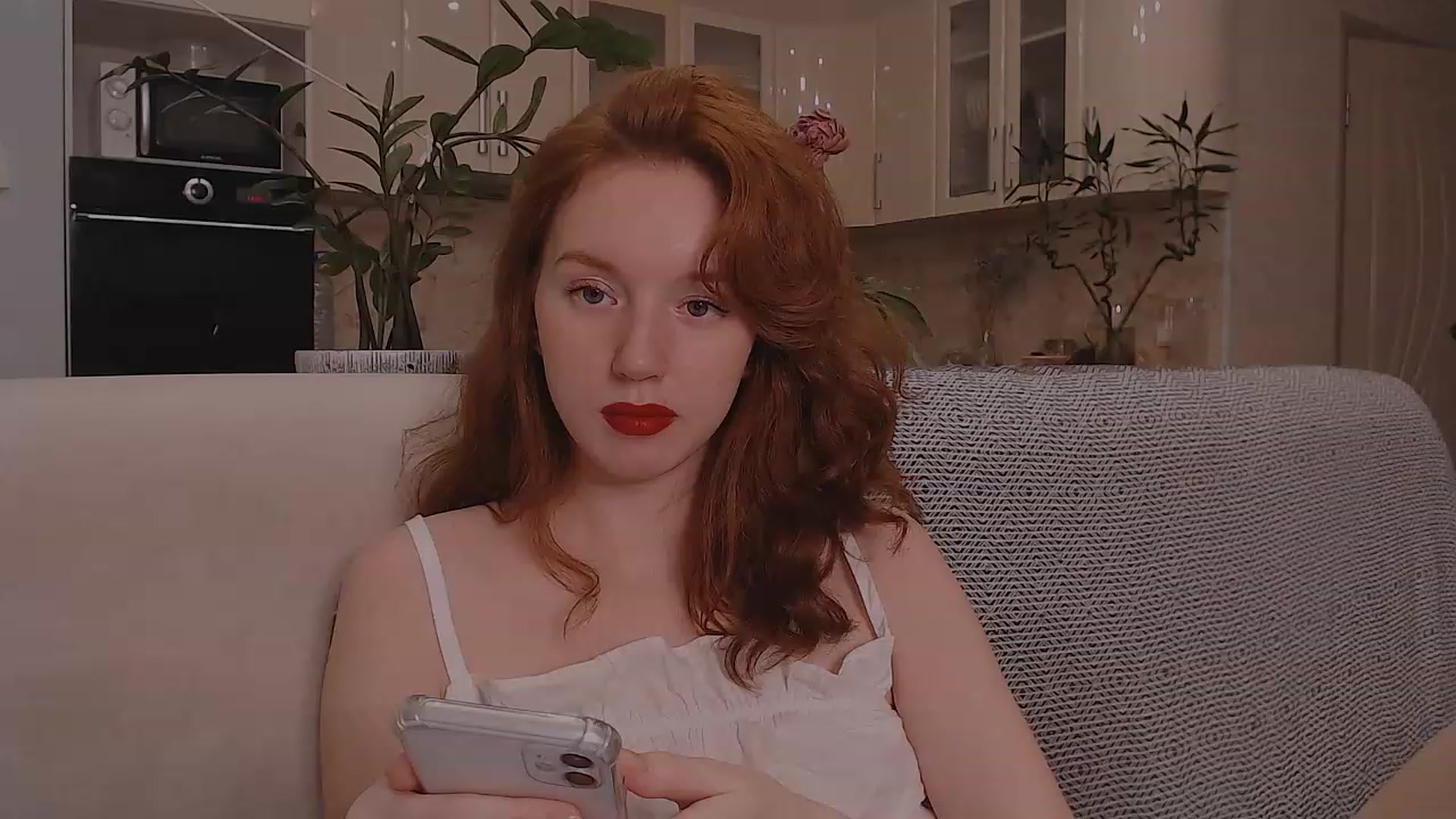 Gallery image thumbnail from DearSylvia's myfreecams stream on, 11/17/2022, 18:10 image 18 of 20