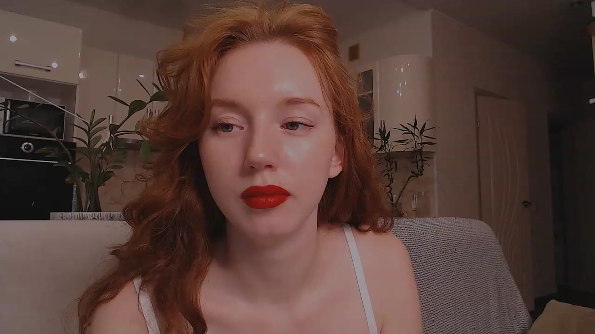 Gallery image thumbnail from DearSylvia's myfreecams stream on, 11/17/2022, 18:10 image 13 of 20