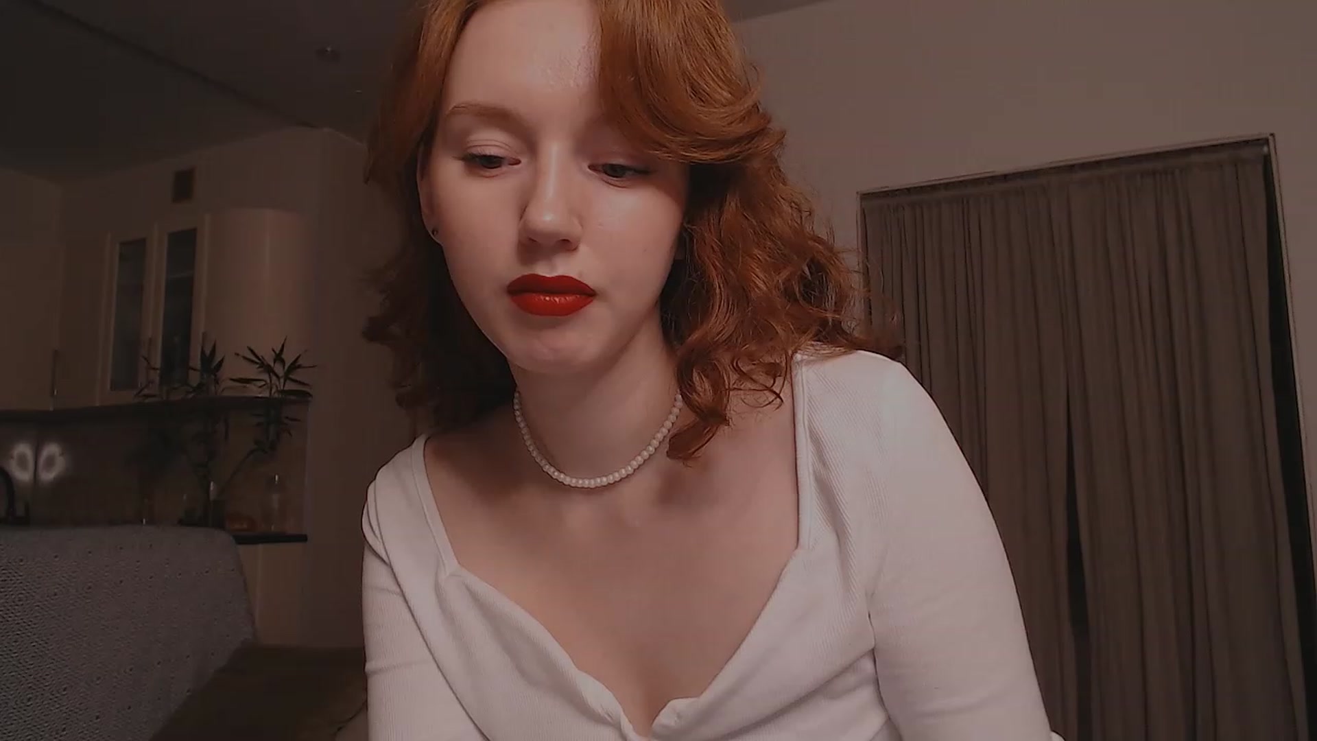 Gallery image thumbnail from DearSylvia's myfreecams stream on, 11/19/2022, 16:49 image 16 of 20