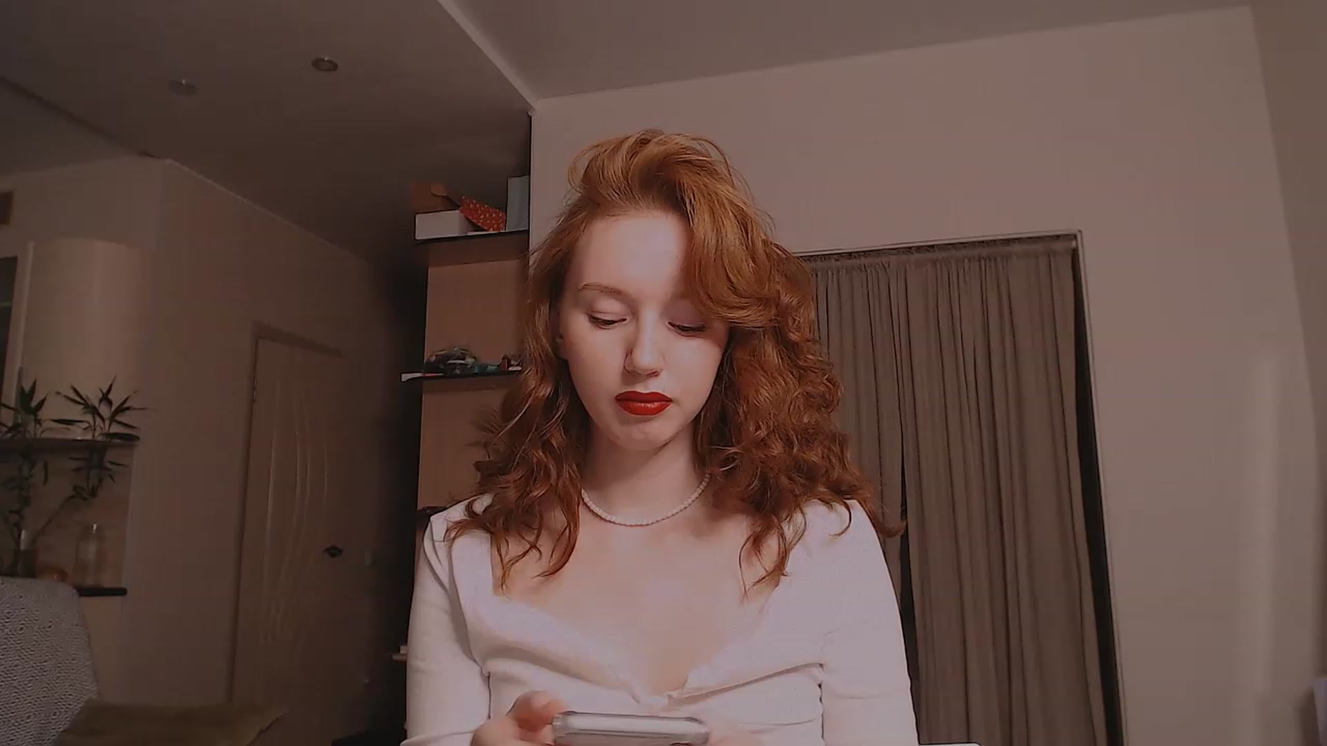 Gallery image thumbnail from DearSylvia's myfreecams stream on, 11/19/2022, 16:49 image 5 of 20