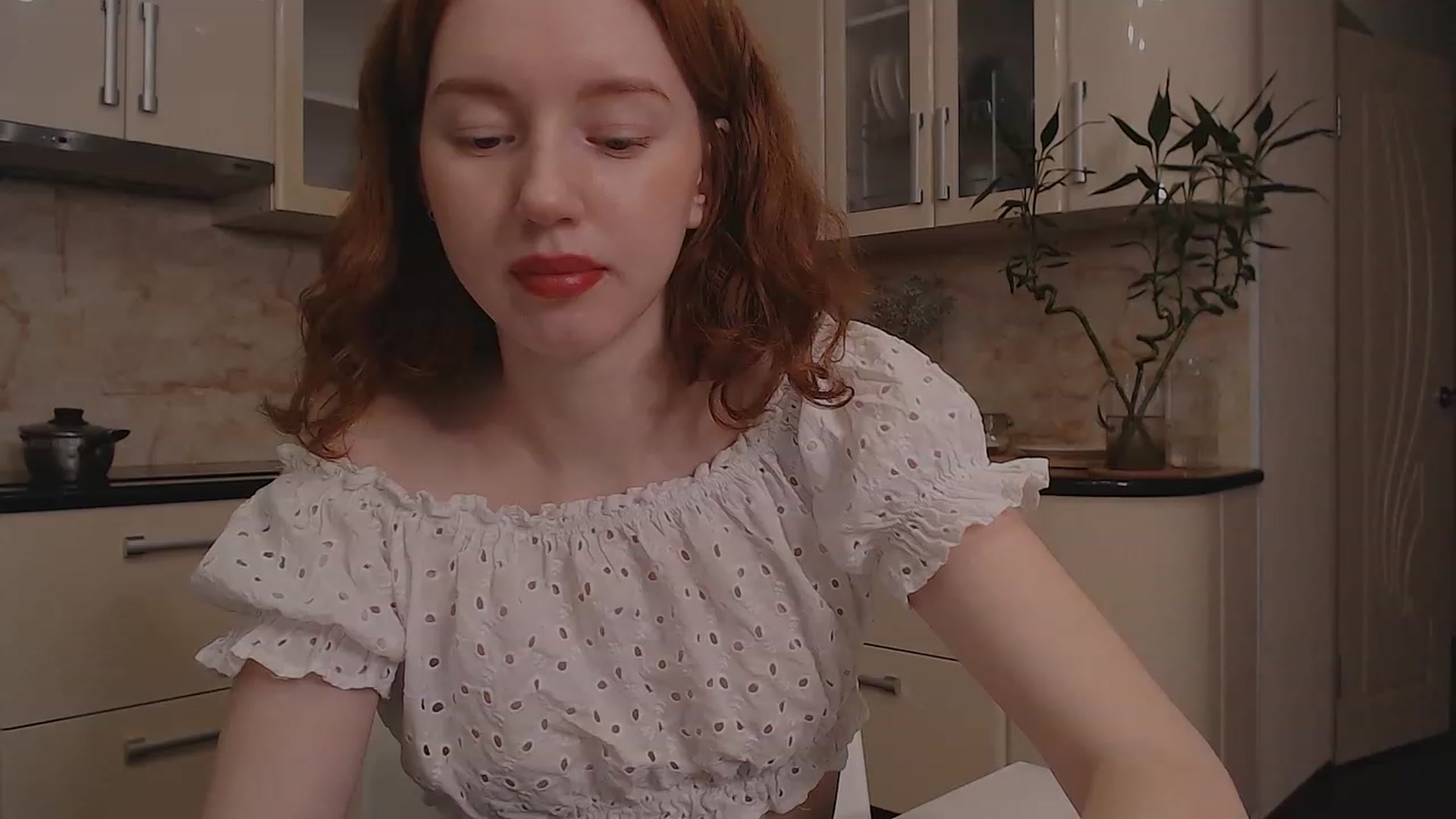 Gallery image thumbnail from DearSylvia's myfreecams stream on, 11/27/2022, 17:40 image 18 of 20