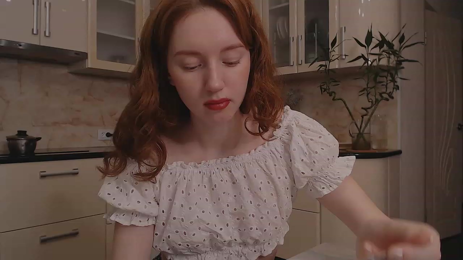 Gallery image thumbnail from DearSylvia's myfreecams stream on, 11/27/2022, 17:40 image 17 of 20