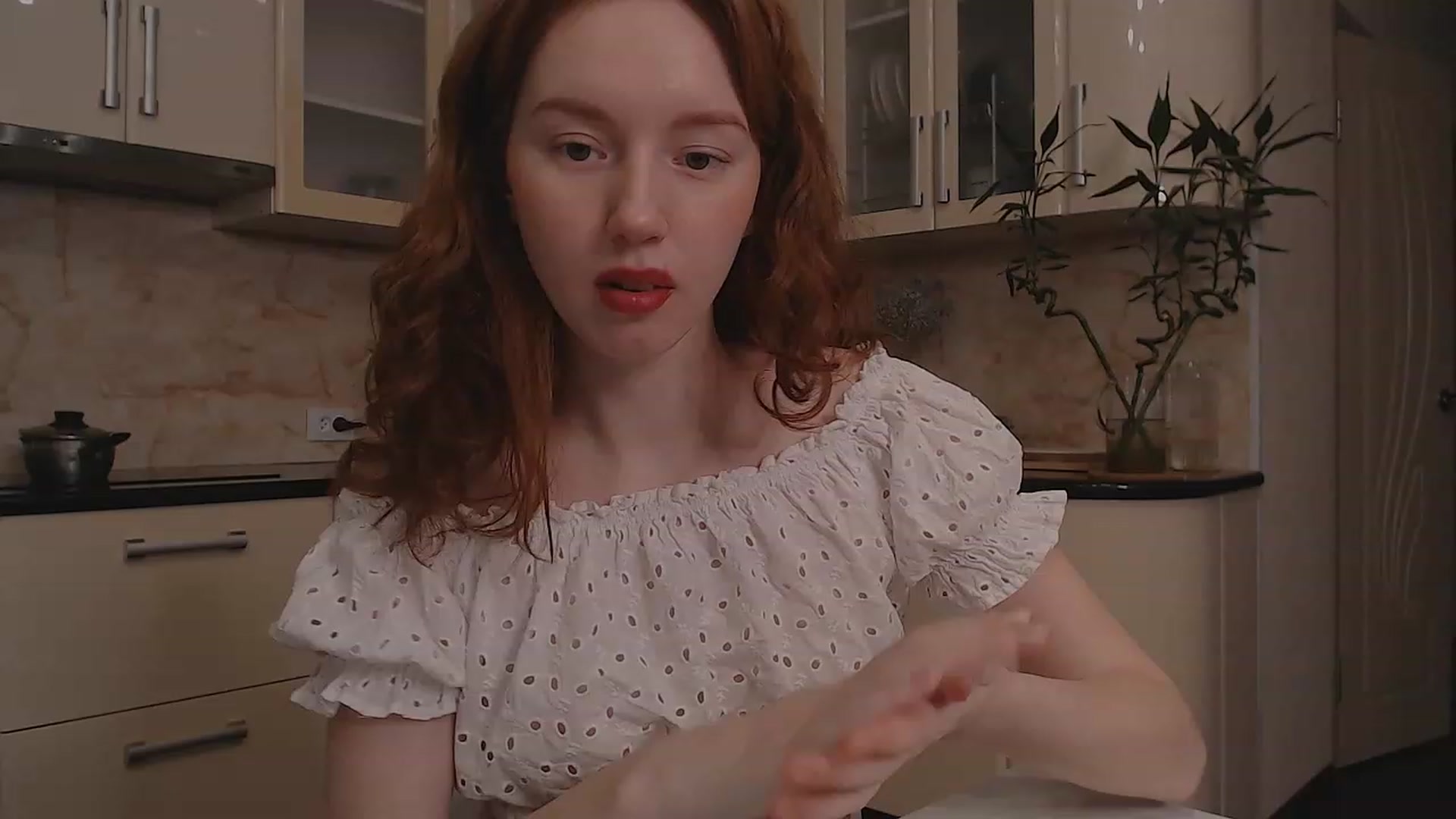 Gallery image thumbnail from DearSylvia's myfreecams stream on, 11/27/2022, 17:40 image 16 of 20