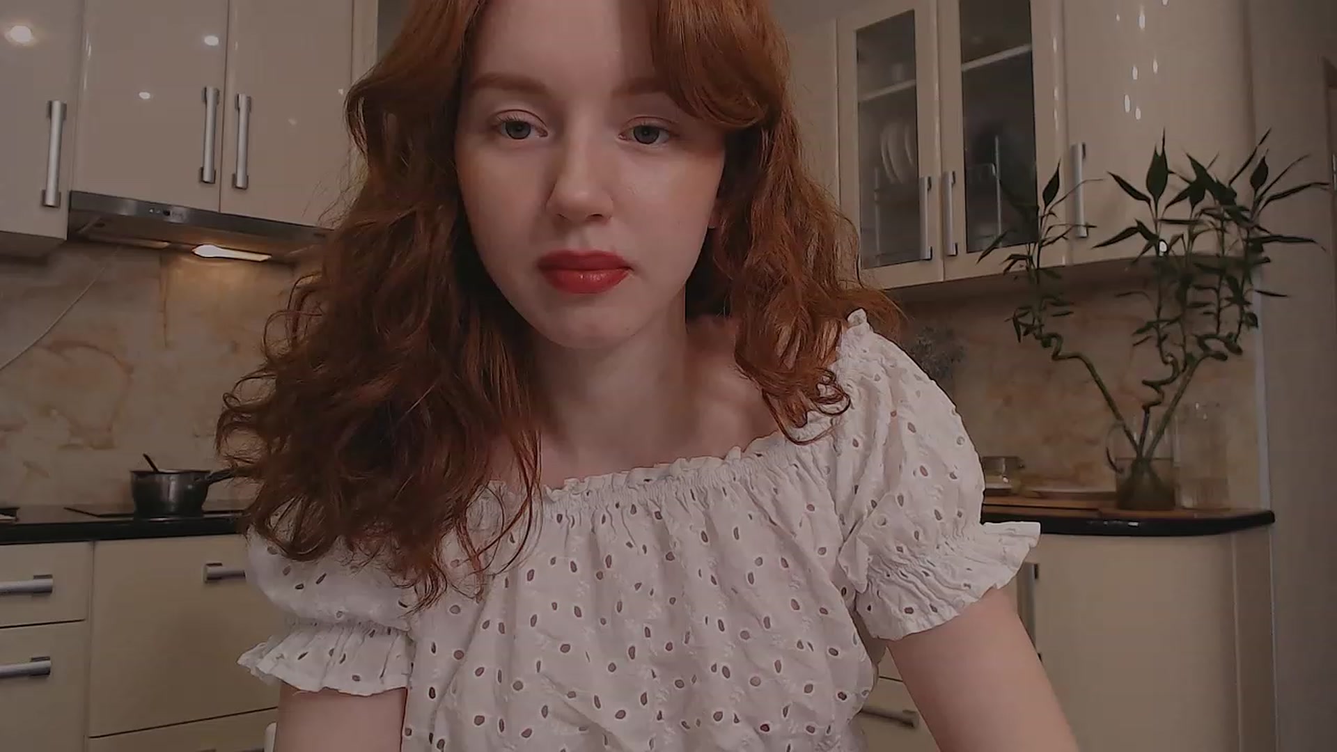 Gallery image thumbnail from DearSylvia's myfreecams stream on, 11/27/2022, 17:40 image 8 of 20
