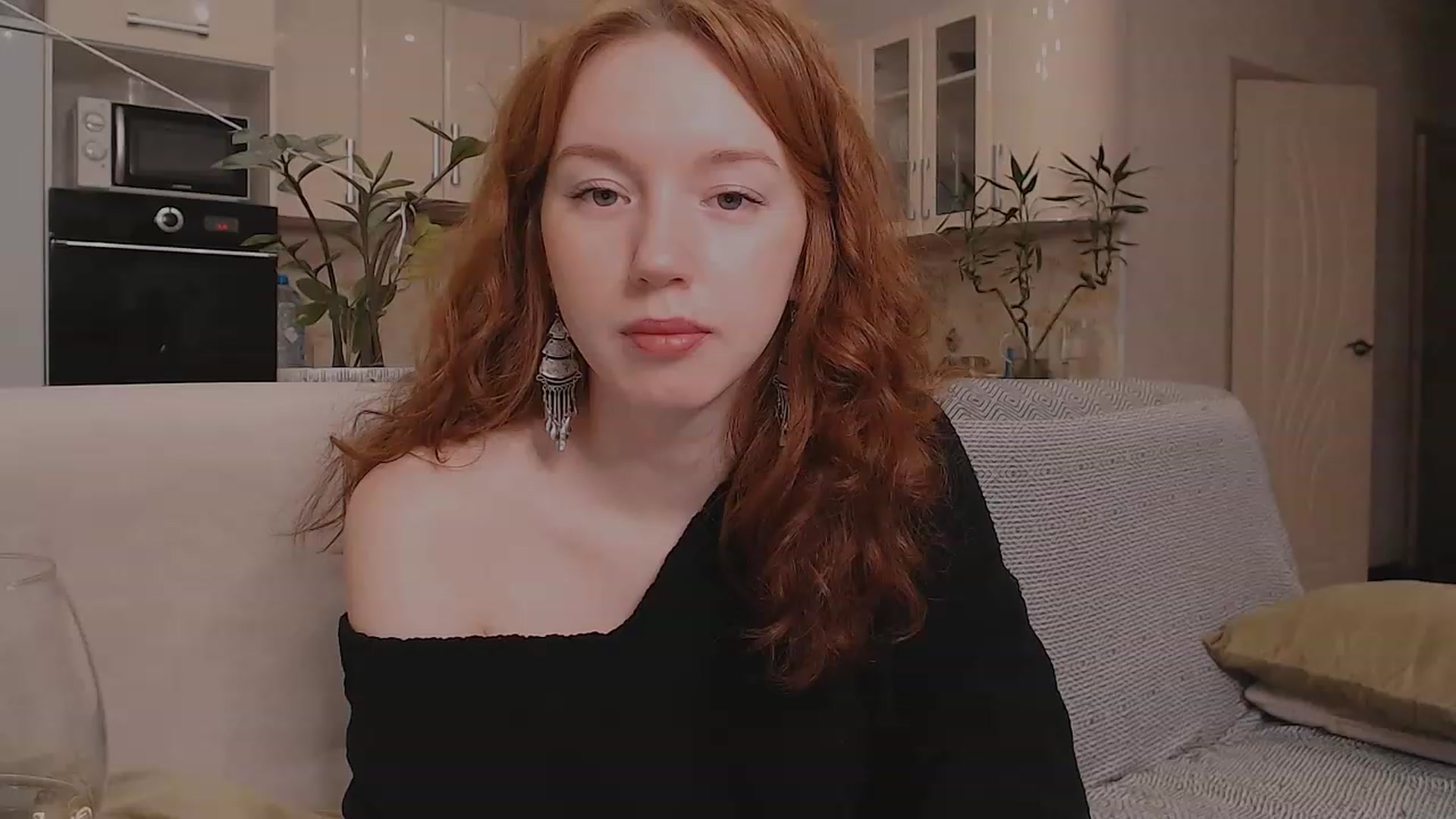 Gallery image thumbnail from DearSylvia's myfreecams stream on, 12/04/2022, 15:45 image 6 of 20