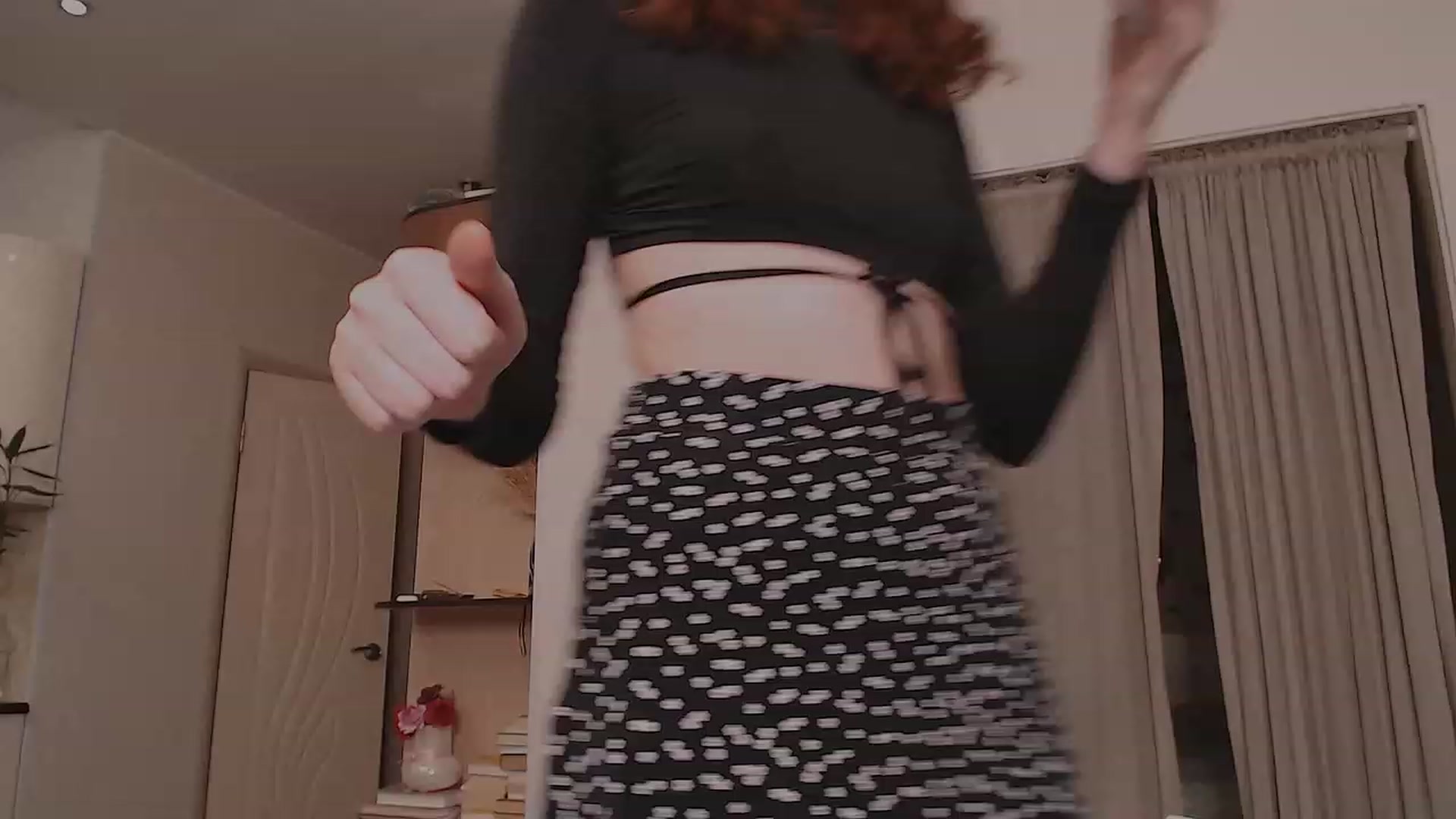 Gallery image thumbnail from DearSylvia's myfreecams stream on, 12/06/2022, 18:30 image 7 of 20