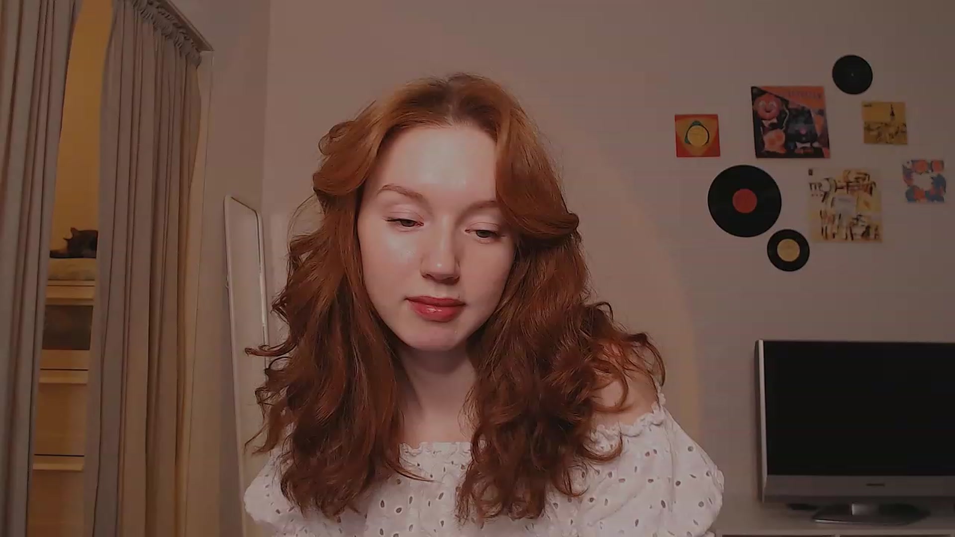 Gallery image thumbnail from DearSylvia's myfreecams stream on, 12/16/2022, 17:59 image 15 of 20