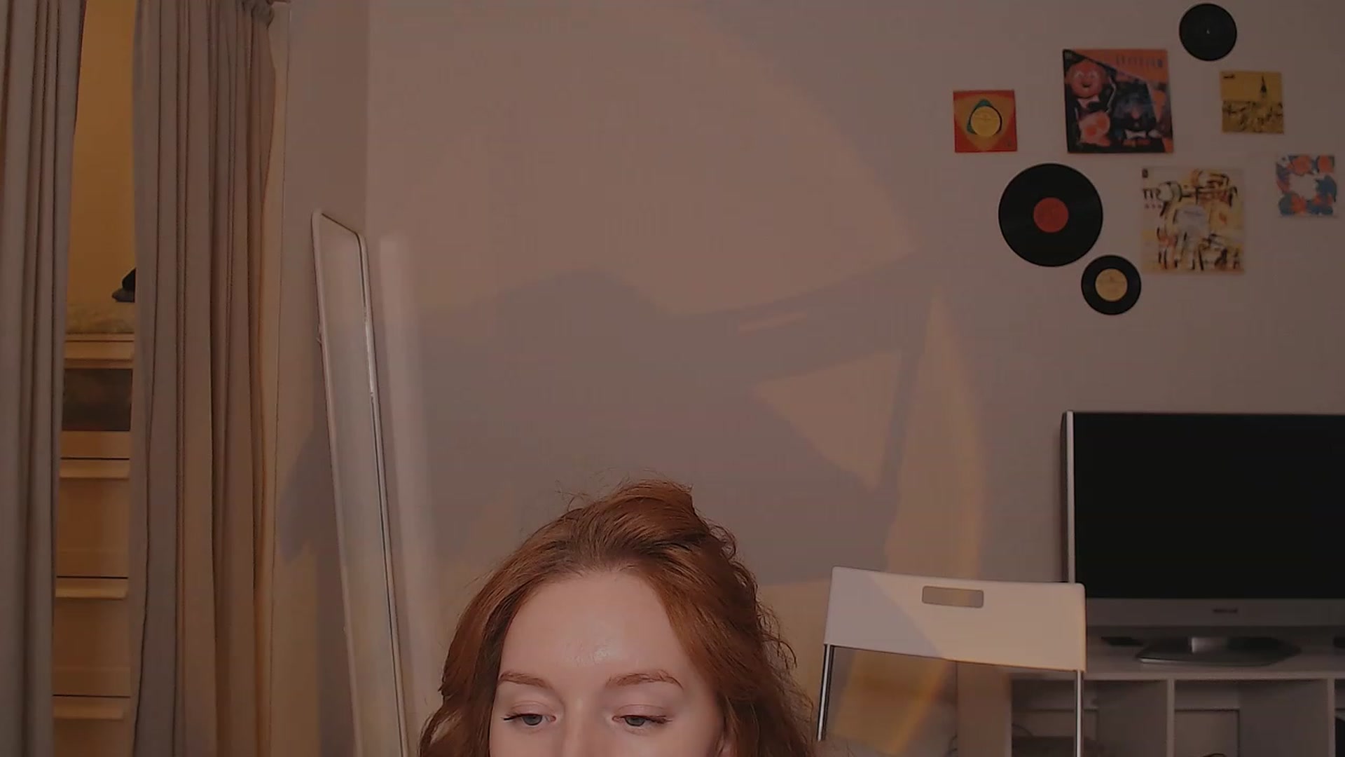 Gallery image thumbnail from DearSylvia's myfreecams stream on, 12/16/2022, 17:59 image 13 of 20