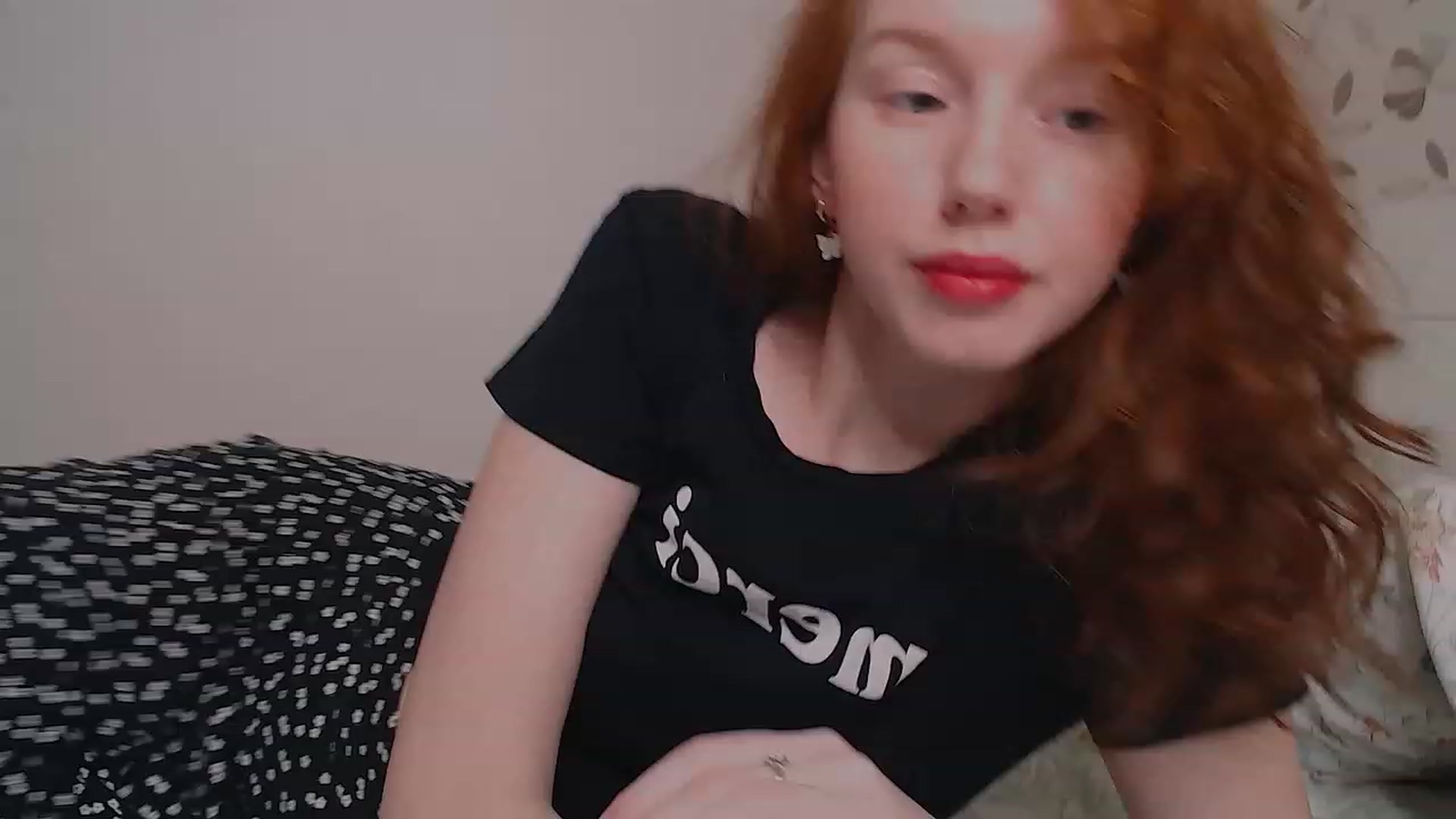 Gallery image thumbnail from DearSylvia's myfreecams stream on, 12/30/2022, 16:21 image 1 of 20
