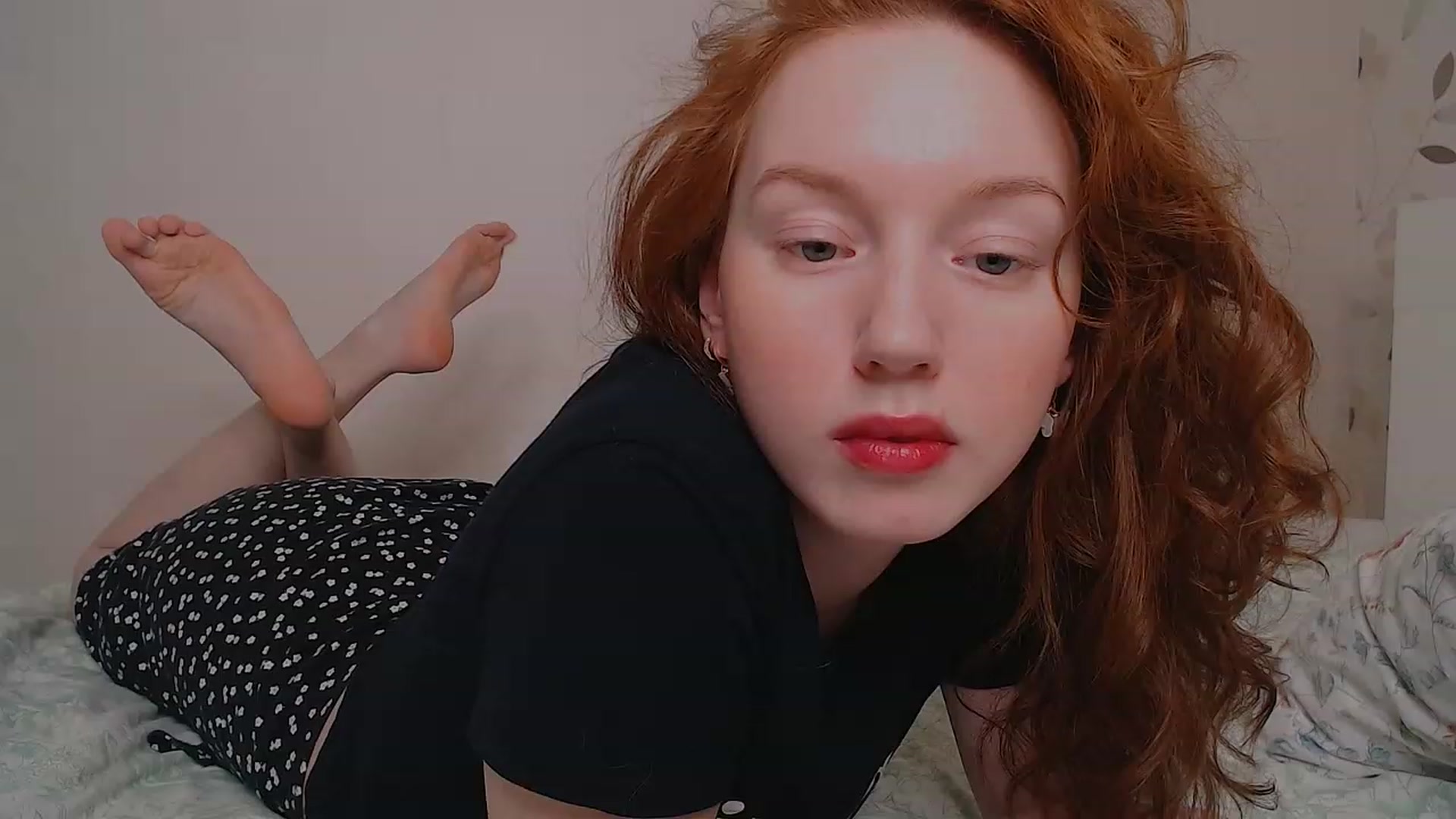 Gallery image thumbnail from DearSylvia's myfreecams stream on, 12/30/2022, 16:21 image 2 of 20