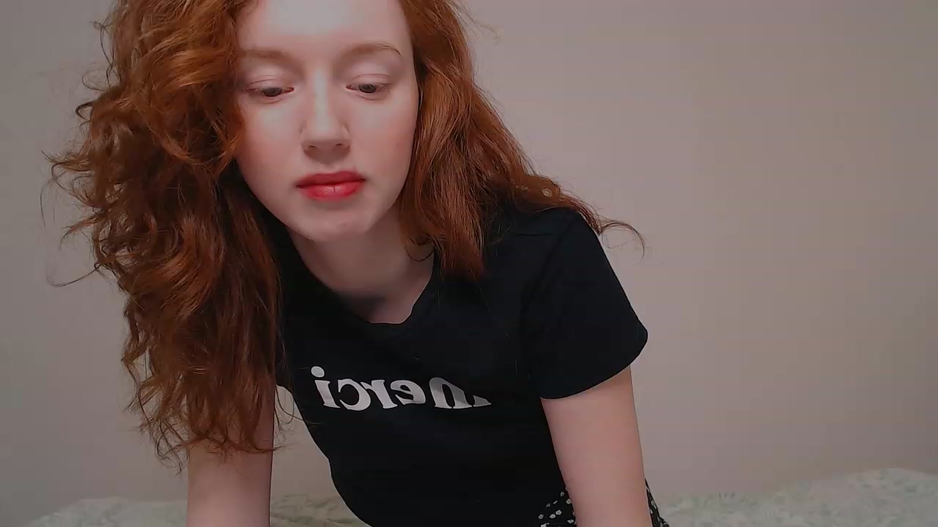 Gallery image thumbnail from DearSylvia's myfreecams stream on, 12/30/2022, 16:21 image 12 of 20