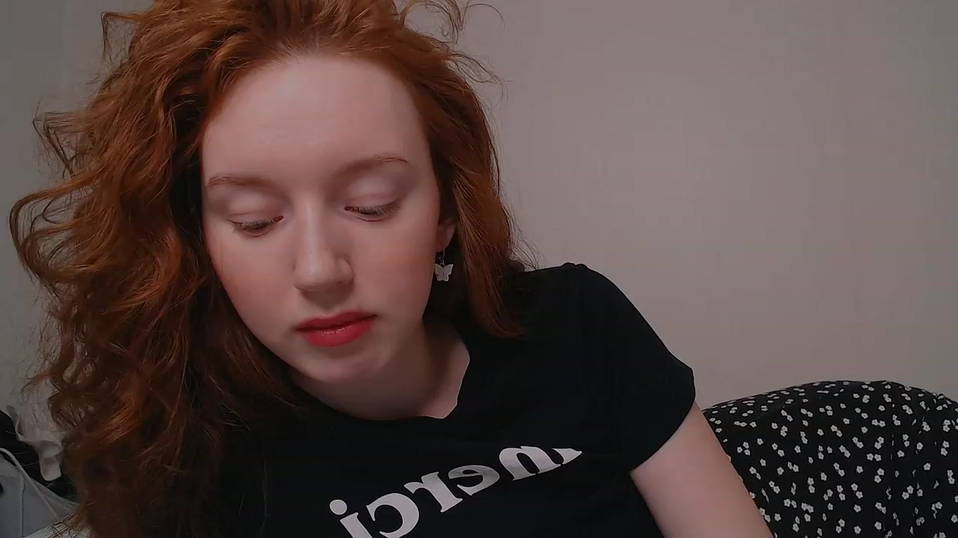 Gallery image thumbnail from DearSylvia's myfreecams stream on, 12/30/2022, 16:21 image 17 of 20