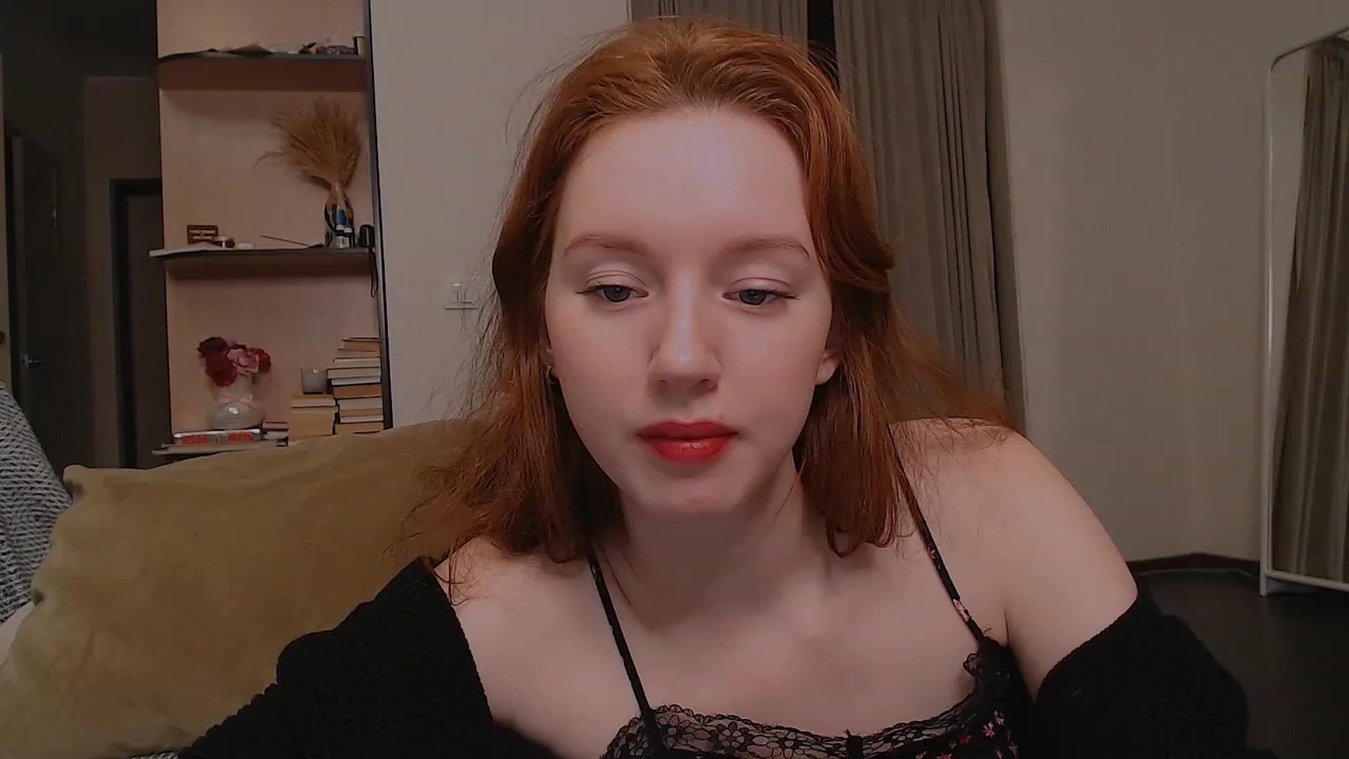 Gallery image thumbnail from DearSylvia's myfreecams stream on, 01/17/2023, 16:21 image 6 of 20