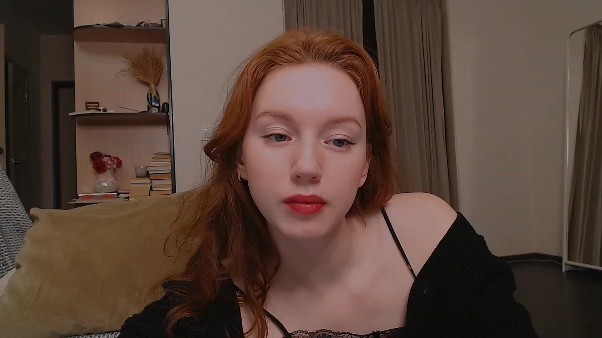 Gallery image thumbnail from DearSylvia's myfreecams stream on, 01/17/2023, 16:21 image 8 of 20