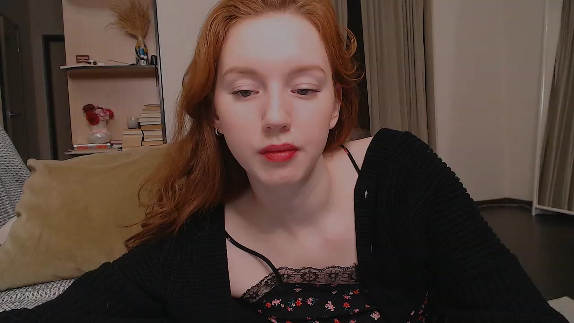 Gallery image thumbnail from DearSylvia's myfreecams stream on, 01/17/2023, 16:21 image 17 of 20