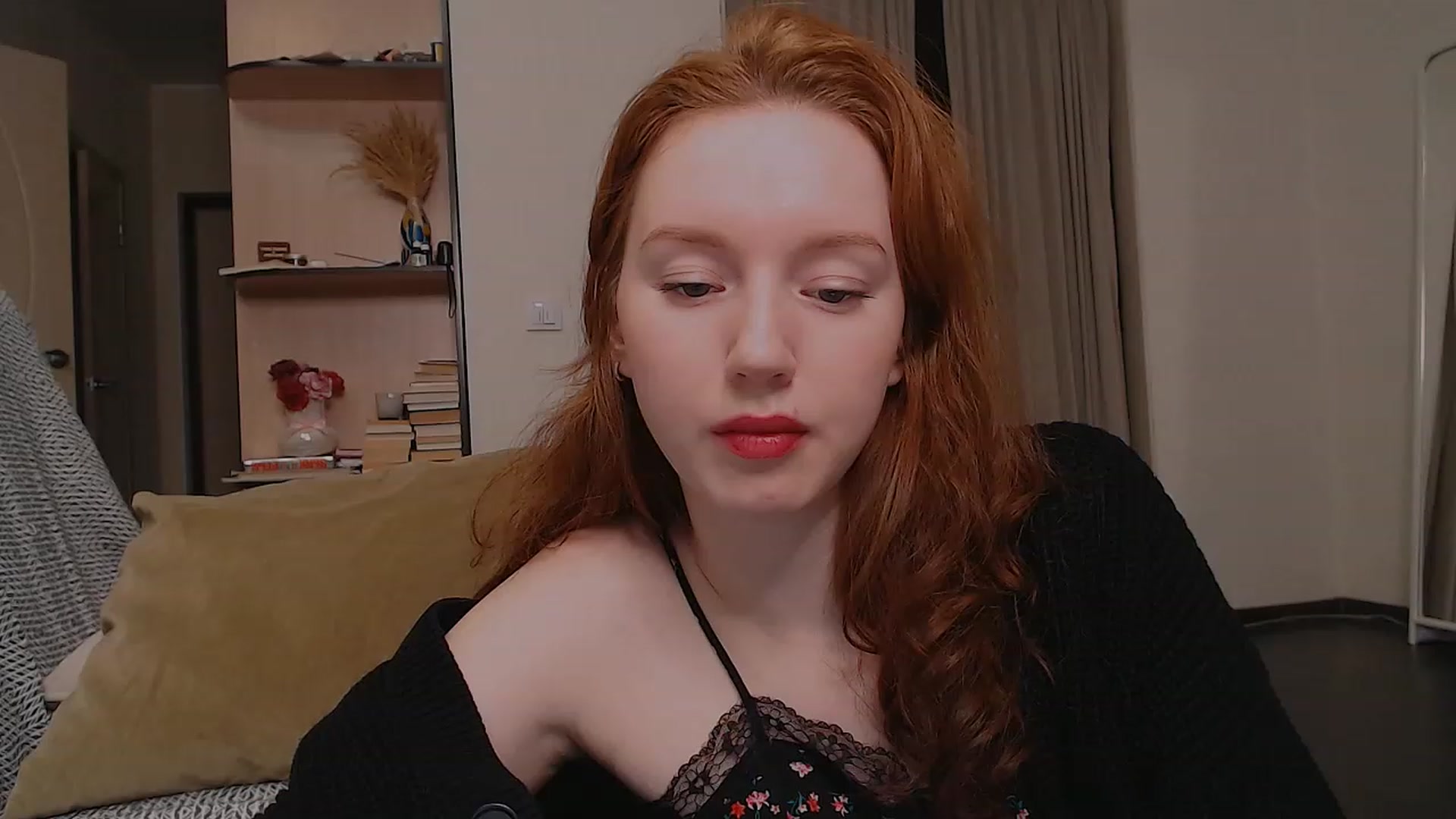 Gallery image thumbnail from DearSylvia's myfreecams stream on, 01/17/2023, 16:21 image 4 of 20
