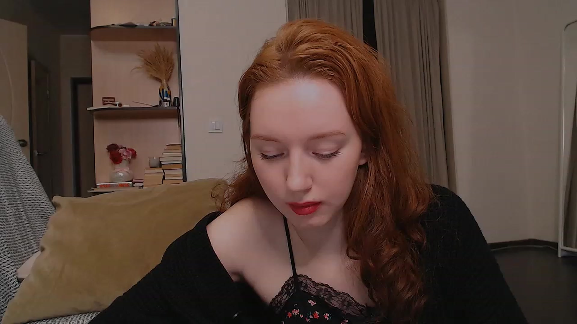 Gallery image thumbnail from DearSylvia's myfreecams stream on, 01/17/2023, 16:21 image 3 of 20