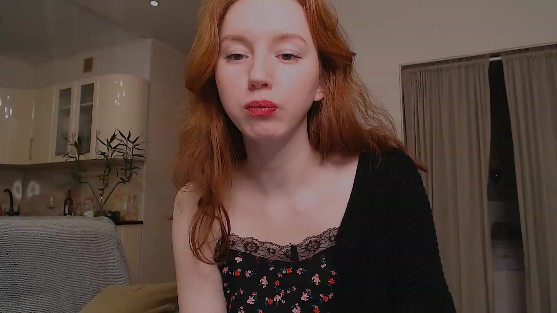 Gallery image thumbnail from DearSylvia's myfreecams stream on, 01/17/2023, 17:16 image 14 of 20