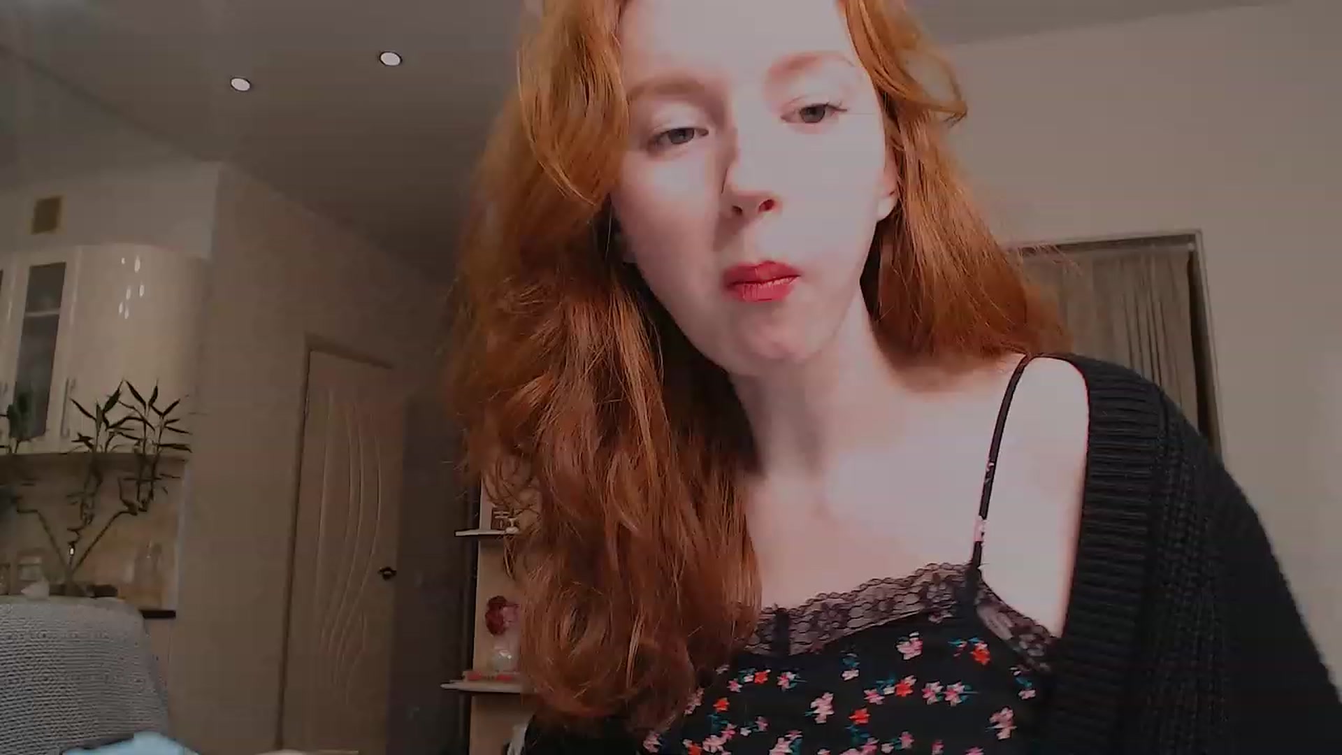 Gallery image thumbnail from DearSylvia's myfreecams stream on, 01/17/2023, 17:16 image 5 of 20