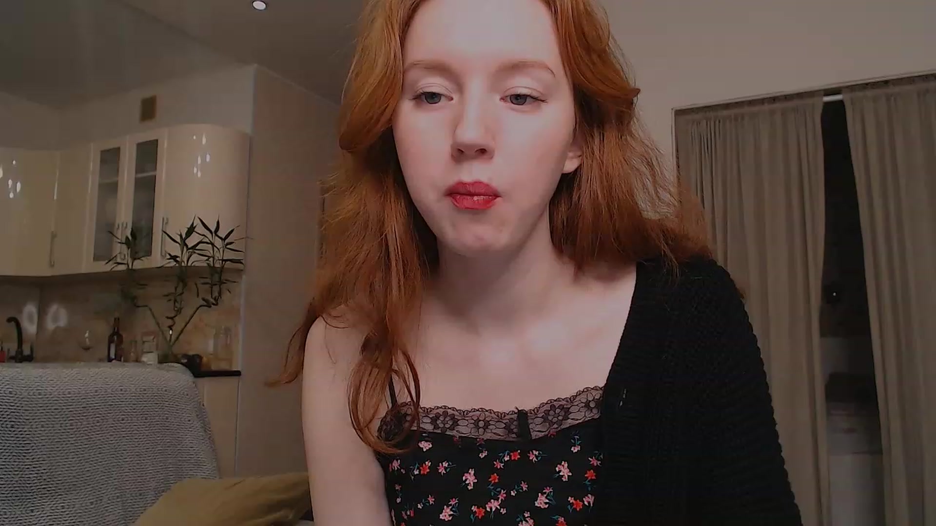 Gallery image thumbnail from DearSylvia's myfreecams stream on, 01/17/2023, 17:16 image 15 of 20