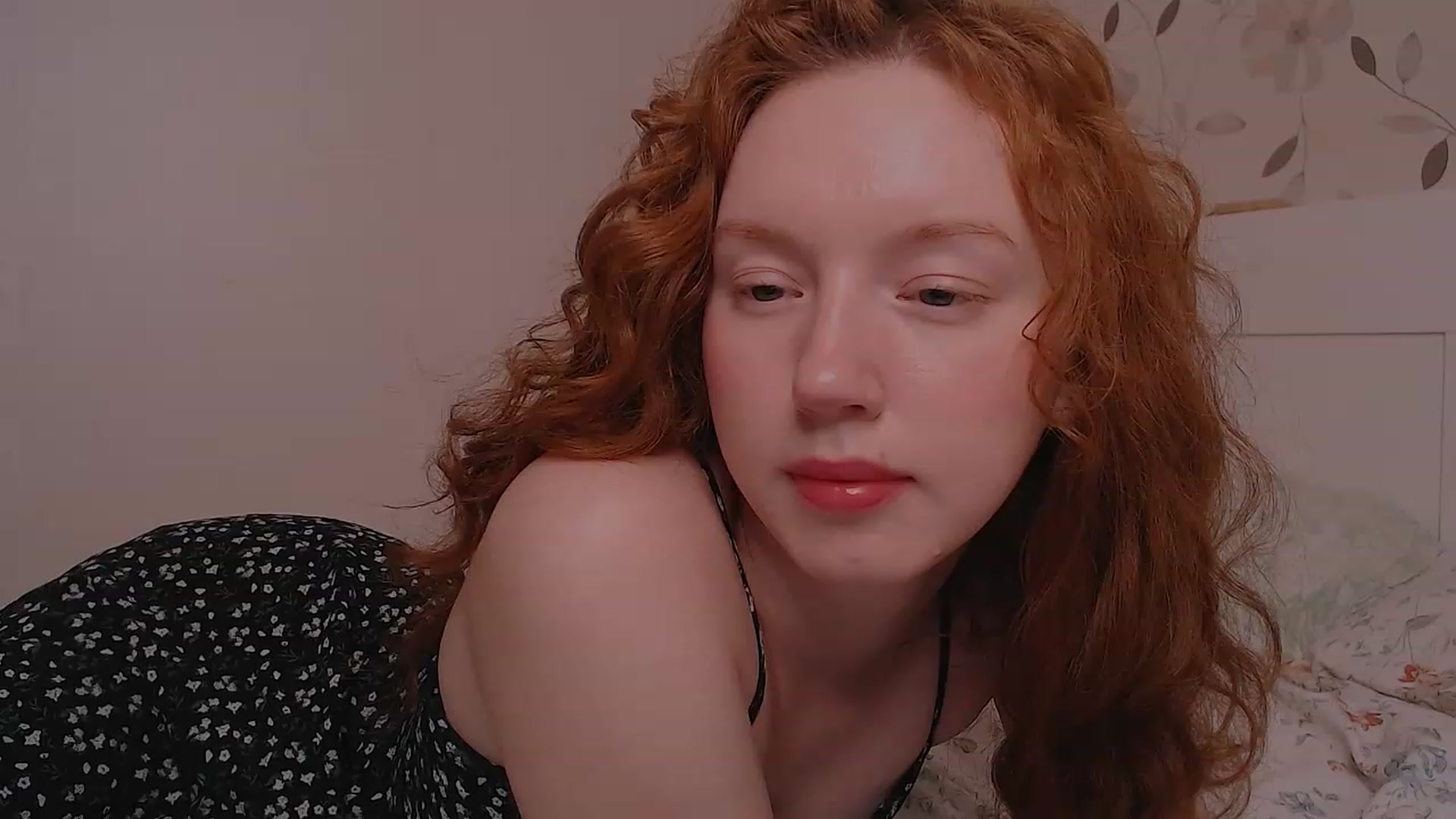 Gallery image thumbnail from DearSylvia's myfreecams stream on, 01/28/2023, 17:26 image 14 of 20
