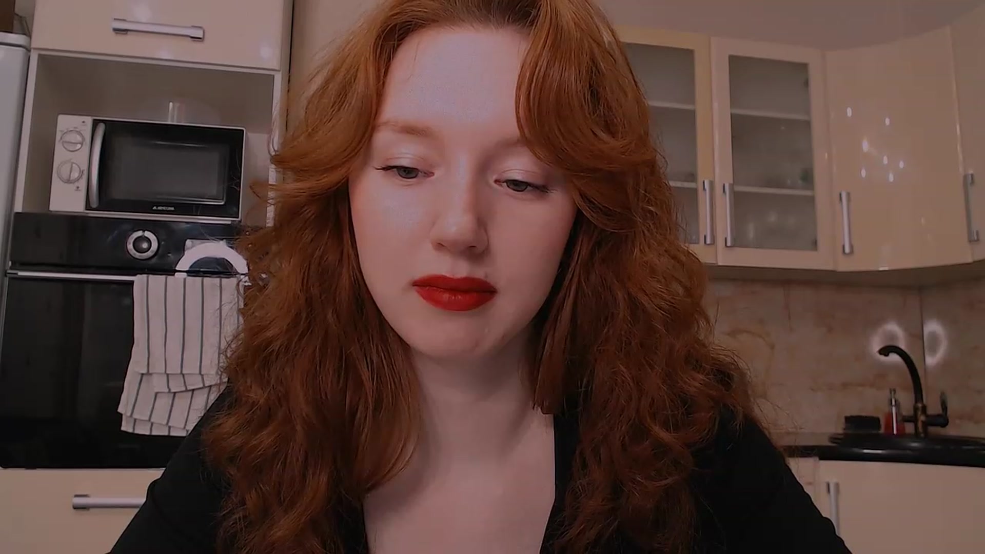 Gallery image thumbnail from DearSylvia's myfreecams stream on, 01/31/2023, 18:30 image 11 of 20