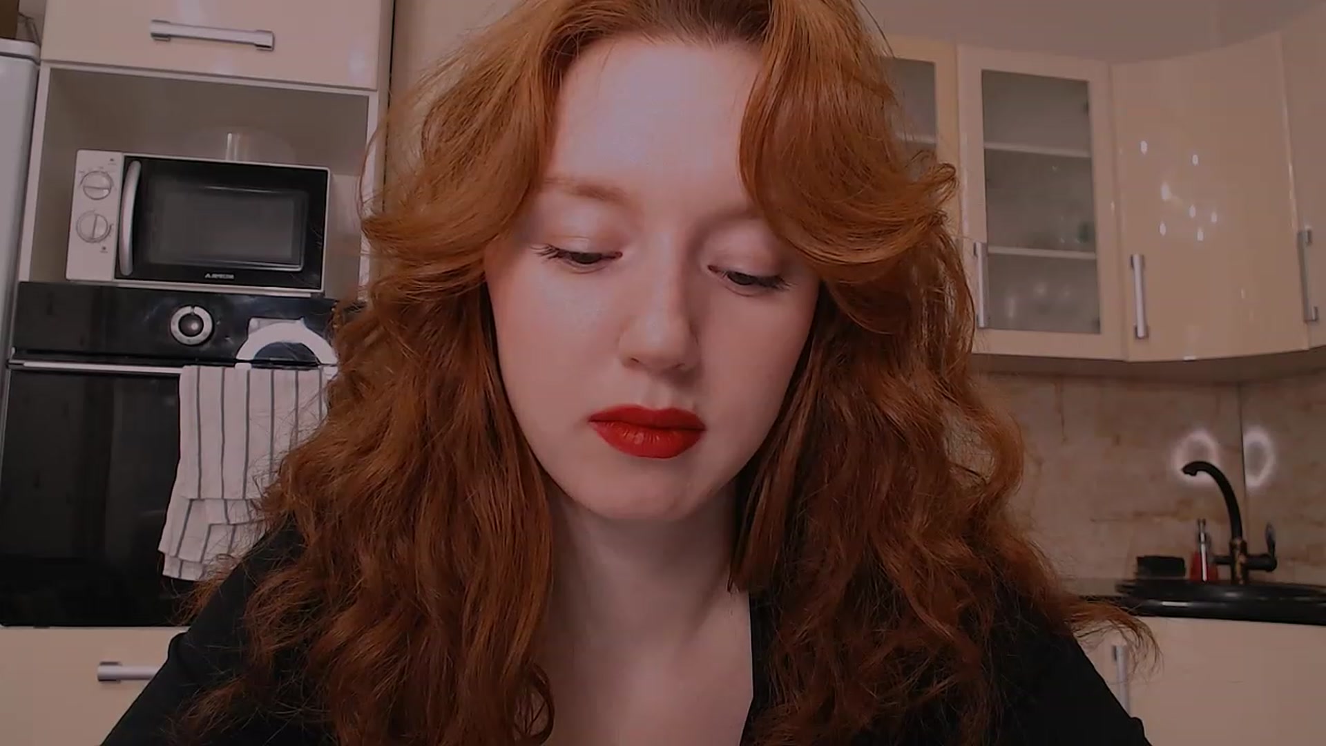 Gallery image thumbnail from DearSylvia's myfreecams stream on, 01/31/2023, 18:30 image 16 of 20