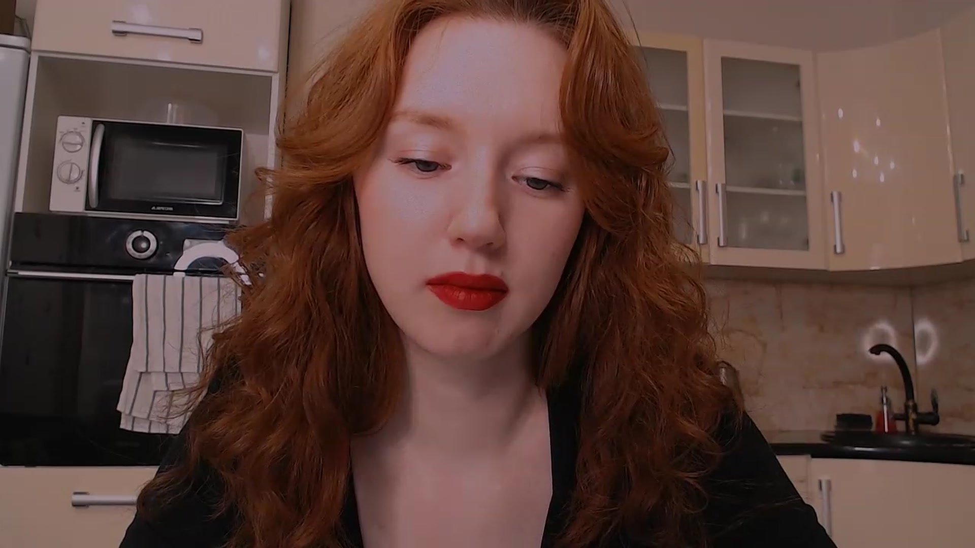 Gallery image thumbnail from DearSylvia's myfreecams stream on, 01/31/2023, 18:30 image 5 of 20