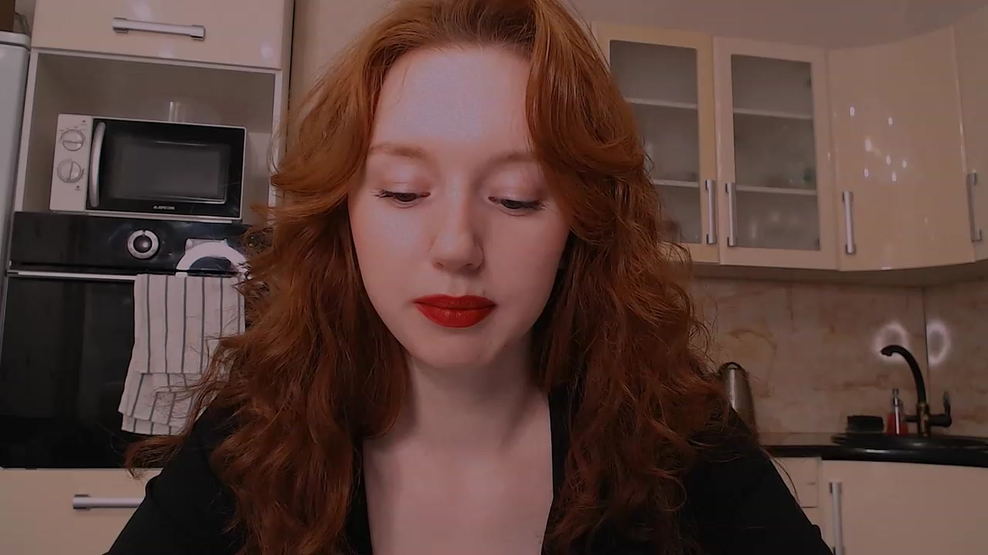 Gallery image thumbnail from DearSylvia's myfreecams stream on, 01/31/2023, 18:30 image 3 of 20