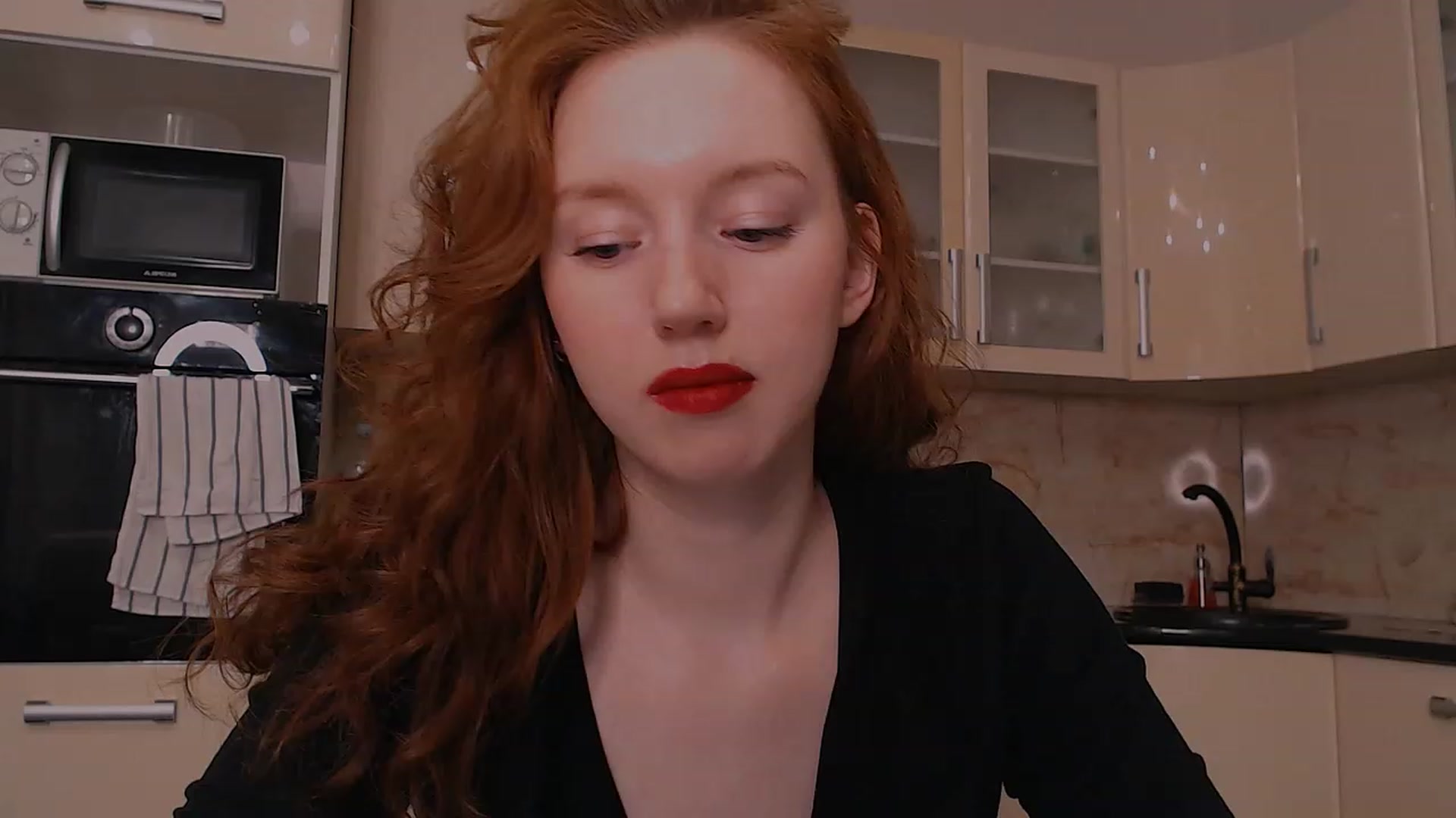 Gallery image thumbnail from DearSylvia's myfreecams stream on, 01/31/2023, 19:13 image 6 of 20