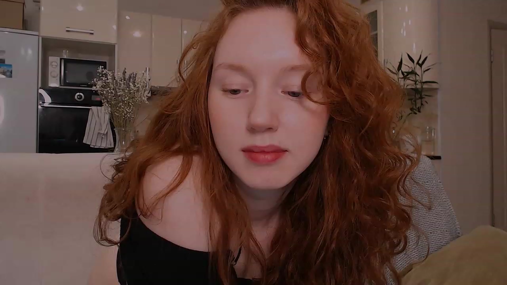 Gallery image thumbnail from DearSylvia's myfreecams stream on, 02/10/2023, 17:24 image 15 of 20