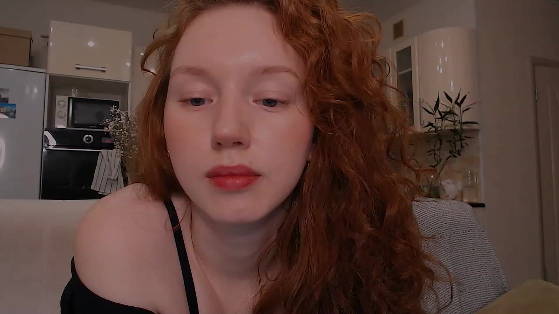 Gallery image thumbnail from DearSylvia's myfreecams stream on, 02/10/2023, 17:24 image 14 of 20