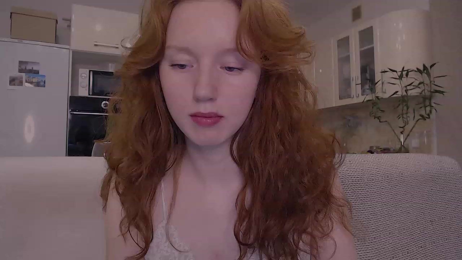 Gallery image thumbnail from DearSylvia's myfreecams stream on, 04/13/2023, 19:55 image 18 of 20