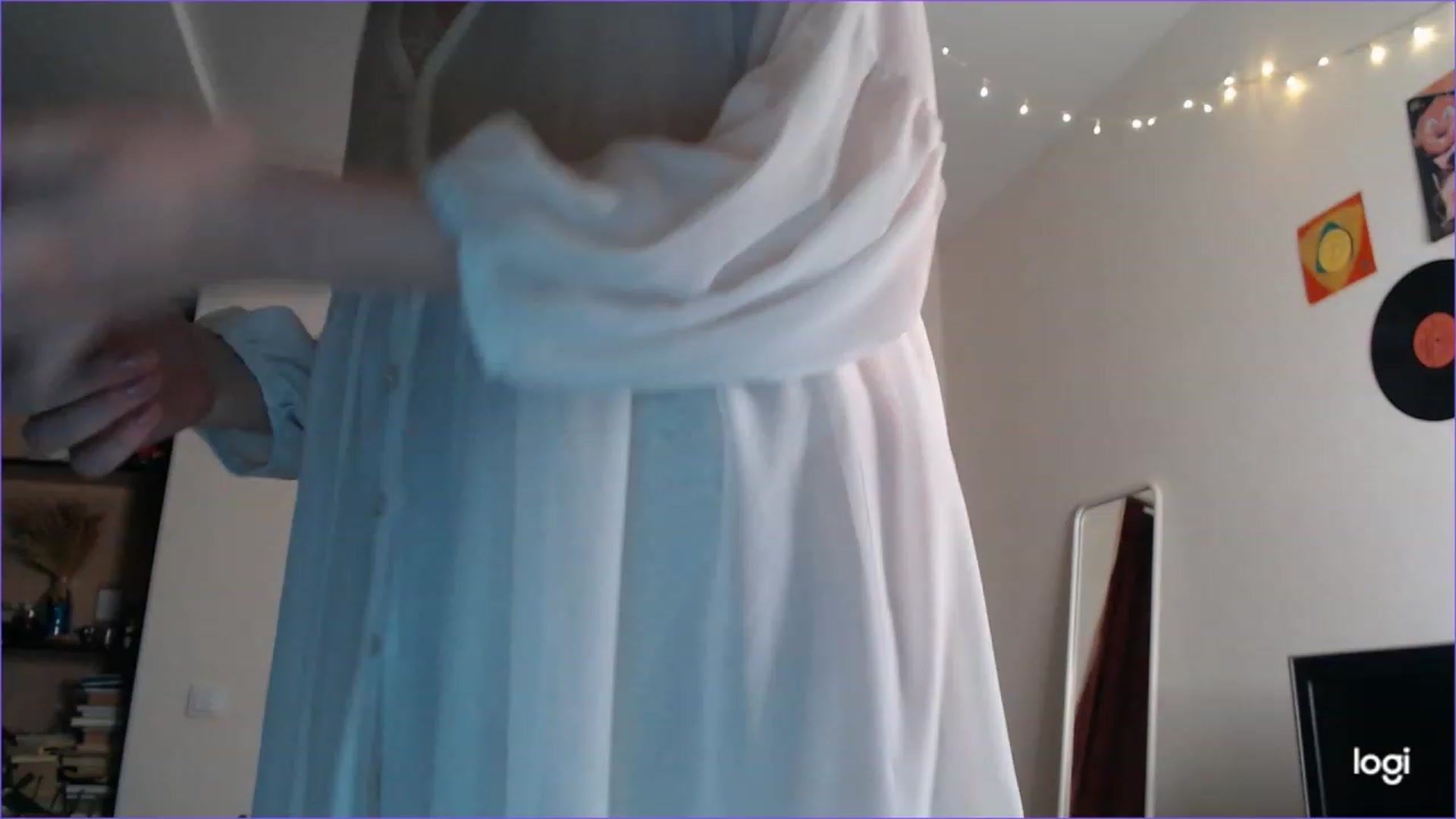 Gallery image thumbnail from DearSylvia's myfreecams stream on, 10/21/2023, 17:21 image 1 of 20