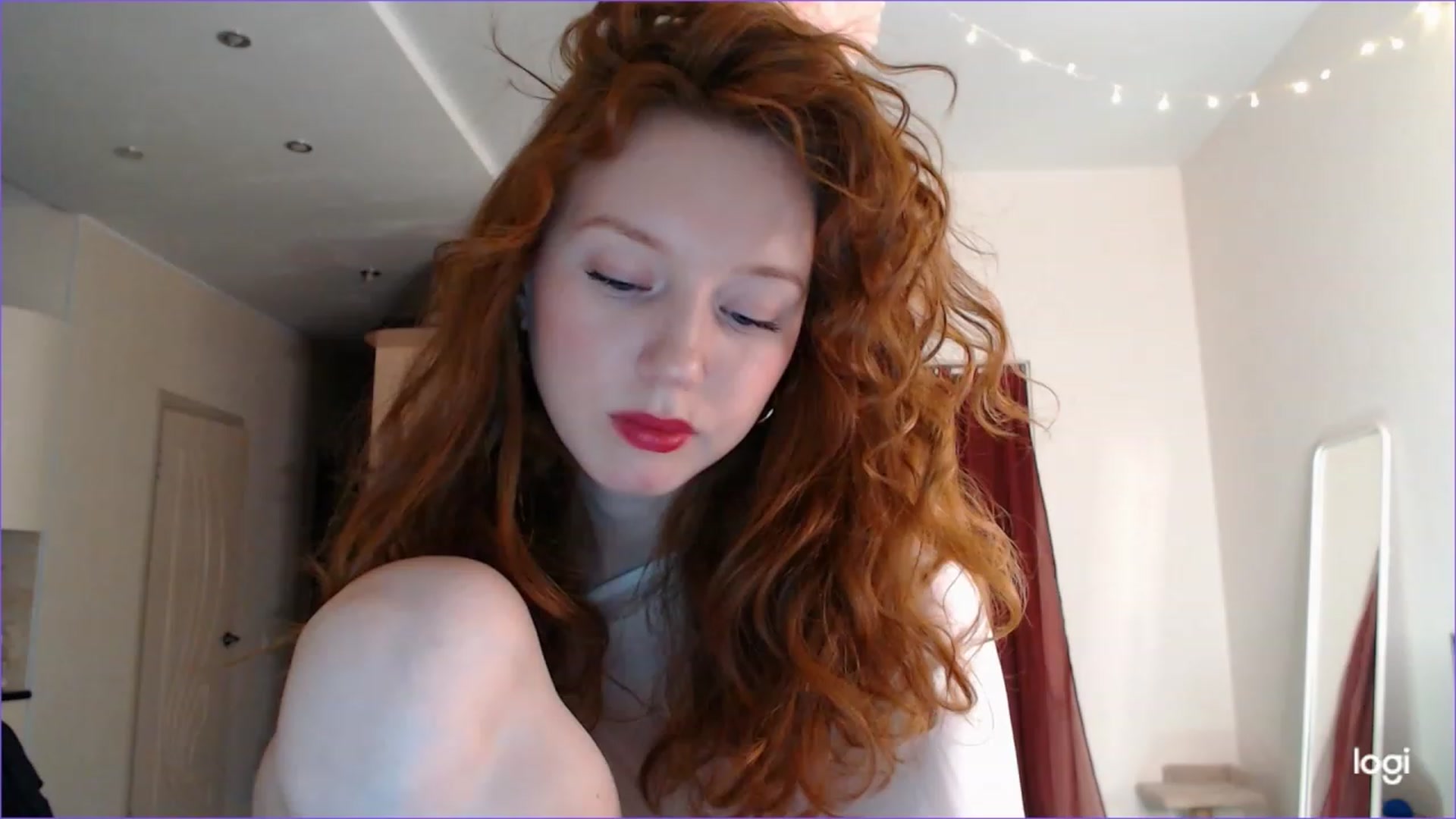 Gallery image thumbnail from DearSylvia's myfreecams stream on, 10/21/2023, 17:21 image 16 of 20