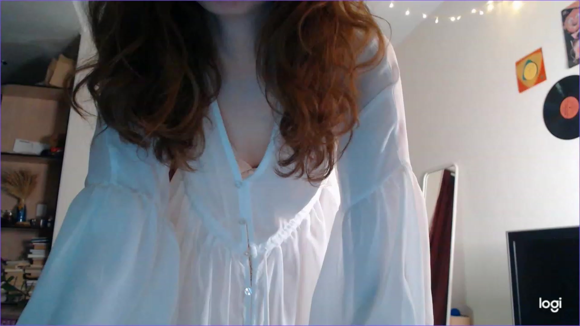 Gallery image thumbnail from DearSylvia's myfreecams stream on, 10/21/2023, 17:21 image 2 of 20