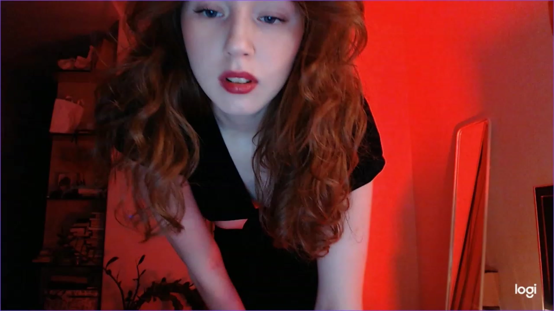 Gallery image thumbnail from DearSylvia's myfreecams stream on, 11/04/2023, 17:37 image 3 of 20