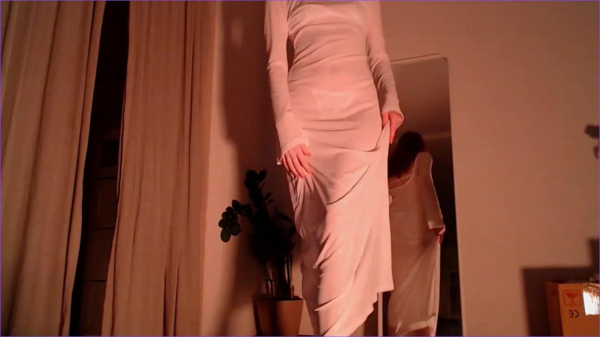 Gallery image thumbnail from DearSylvia's myfreecams stream on, 01/10/2024, 16:49 image 10 of 20