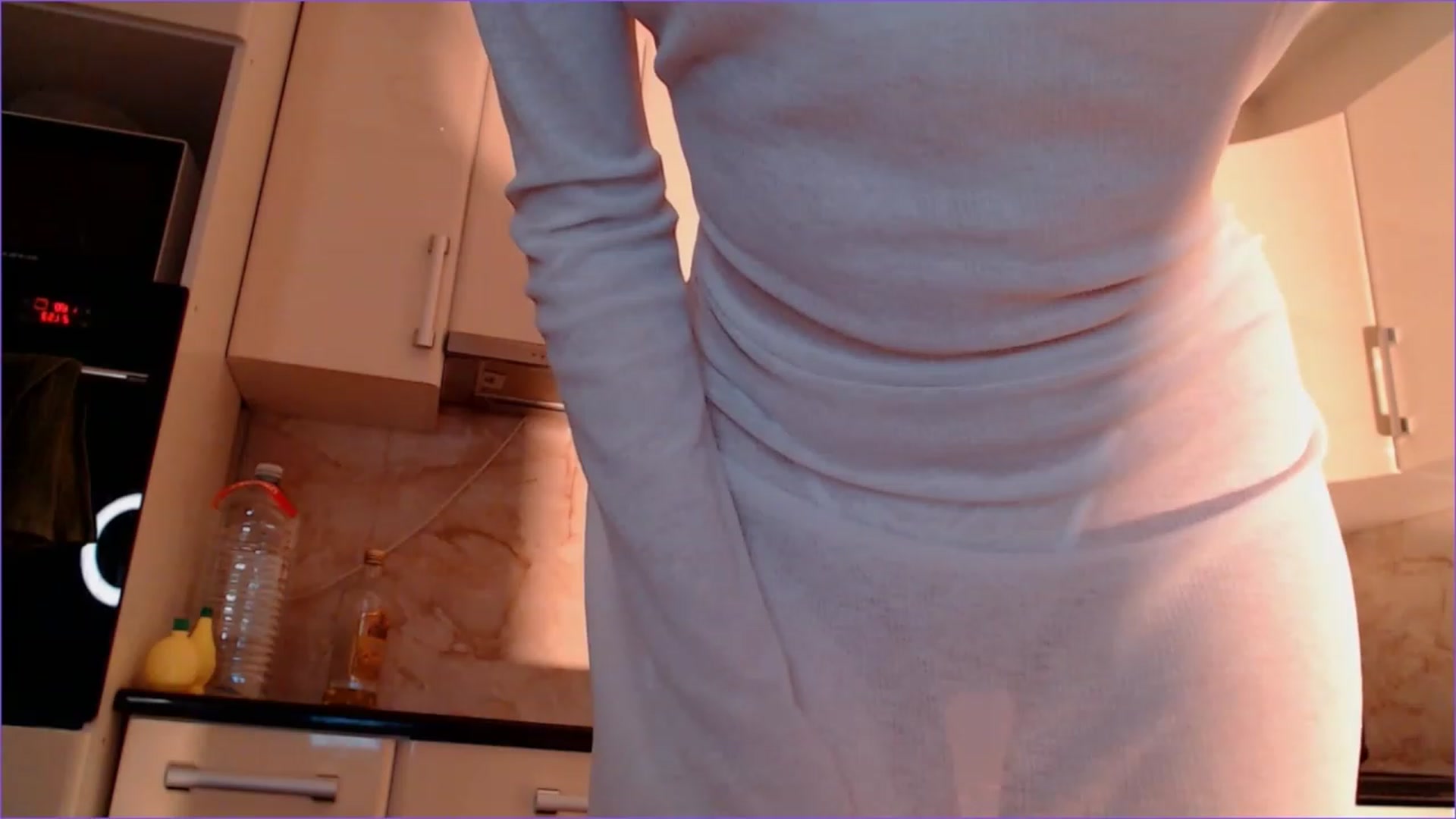 Gallery image thumbnail from DearSylvia's myfreecams stream on, 01/10/2024, 19:06 image 15 of 20