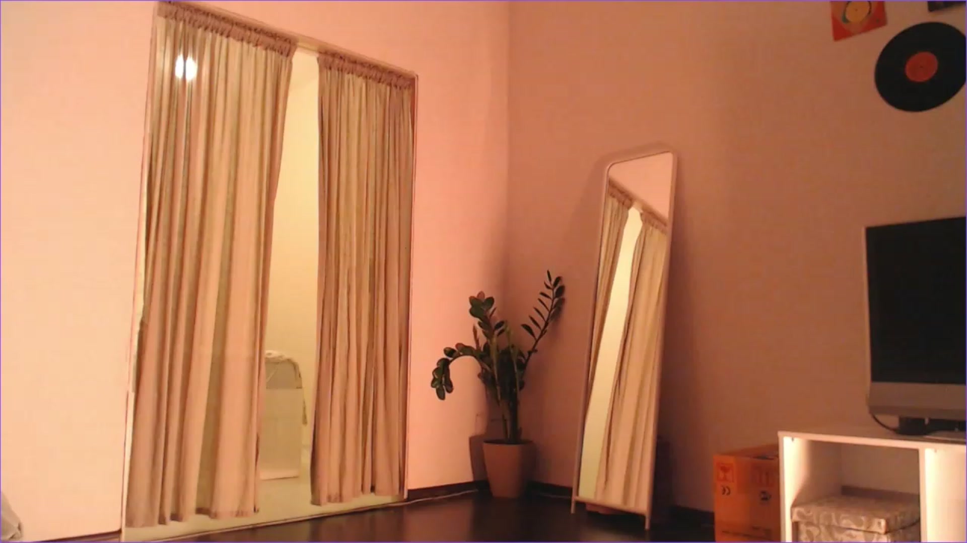 Gallery image thumbnail from DearSylvia's myfreecams stream on, 01/21/2024, 17:42 image 15 of 20