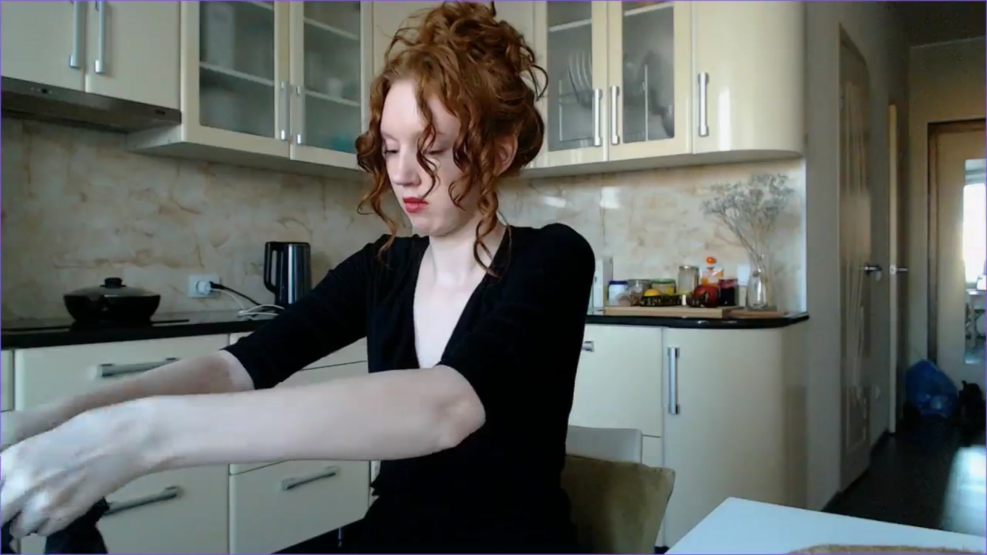 Gallery image thumbnail from DearSylvia's myfreecams stream on, 06/15/2024, 18:51 image 13 of 20