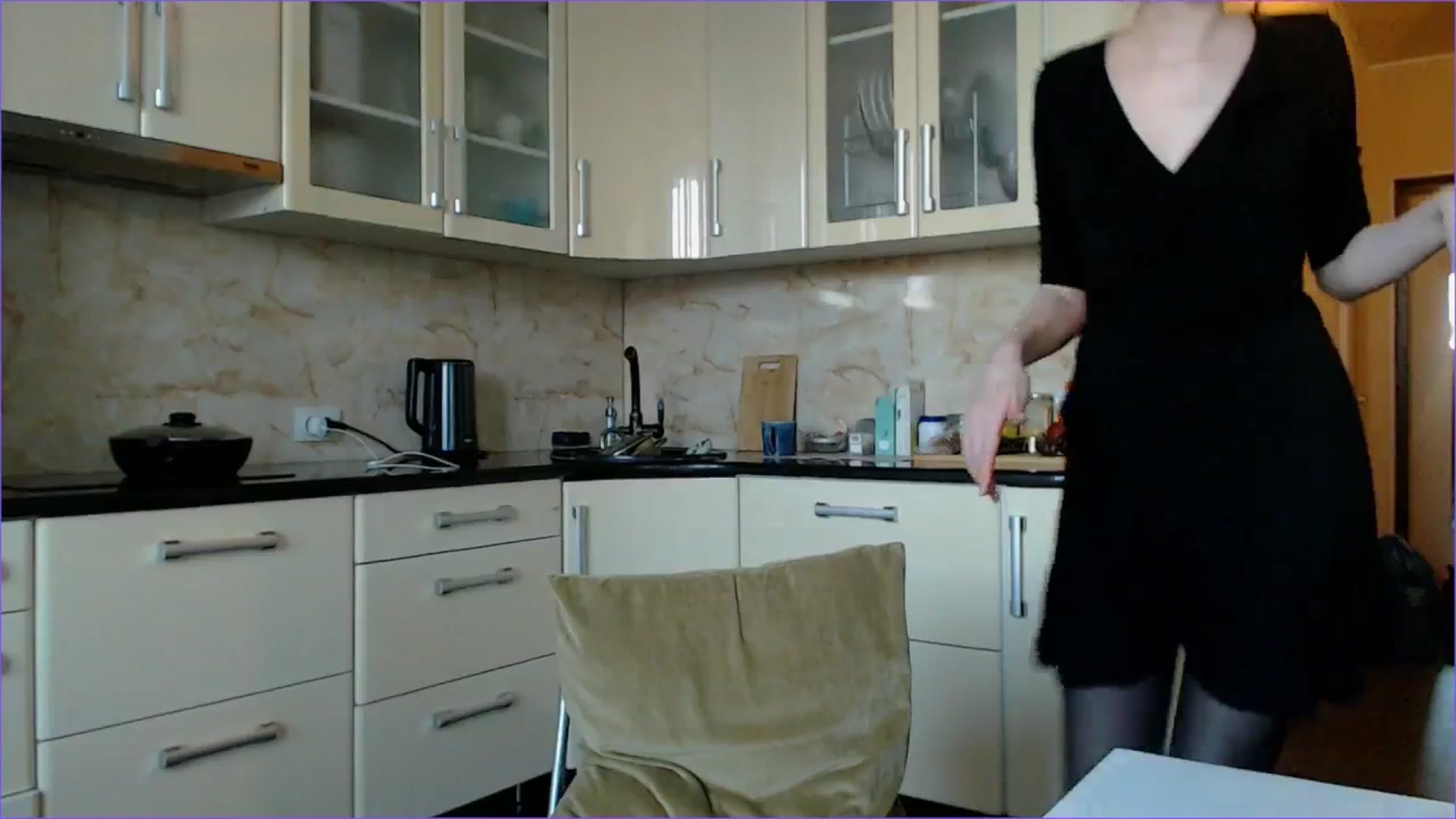 Gallery image thumbnail from DearSylvia's myfreecams stream on, 06/15/2024, 18:51 image 16 of 20