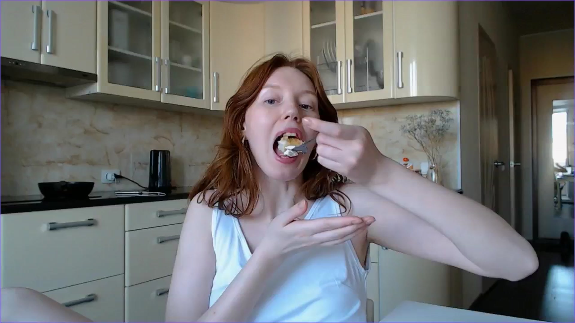 Gallery image thumbnail from DearSylvia's myfreecams stream on, 06/16/2024, 18:15 image 3 of 20