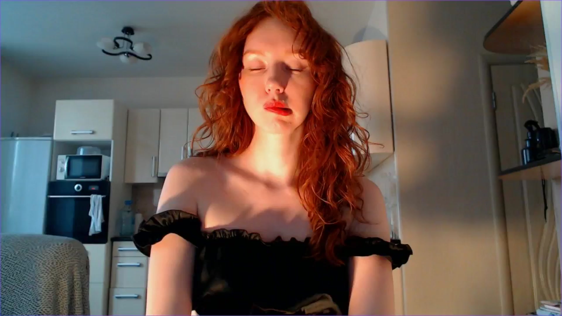 Gallery image thumbnail from DearSylvia's myfreecams stream on, 07/02/2024, 16:37 image 13 of 20