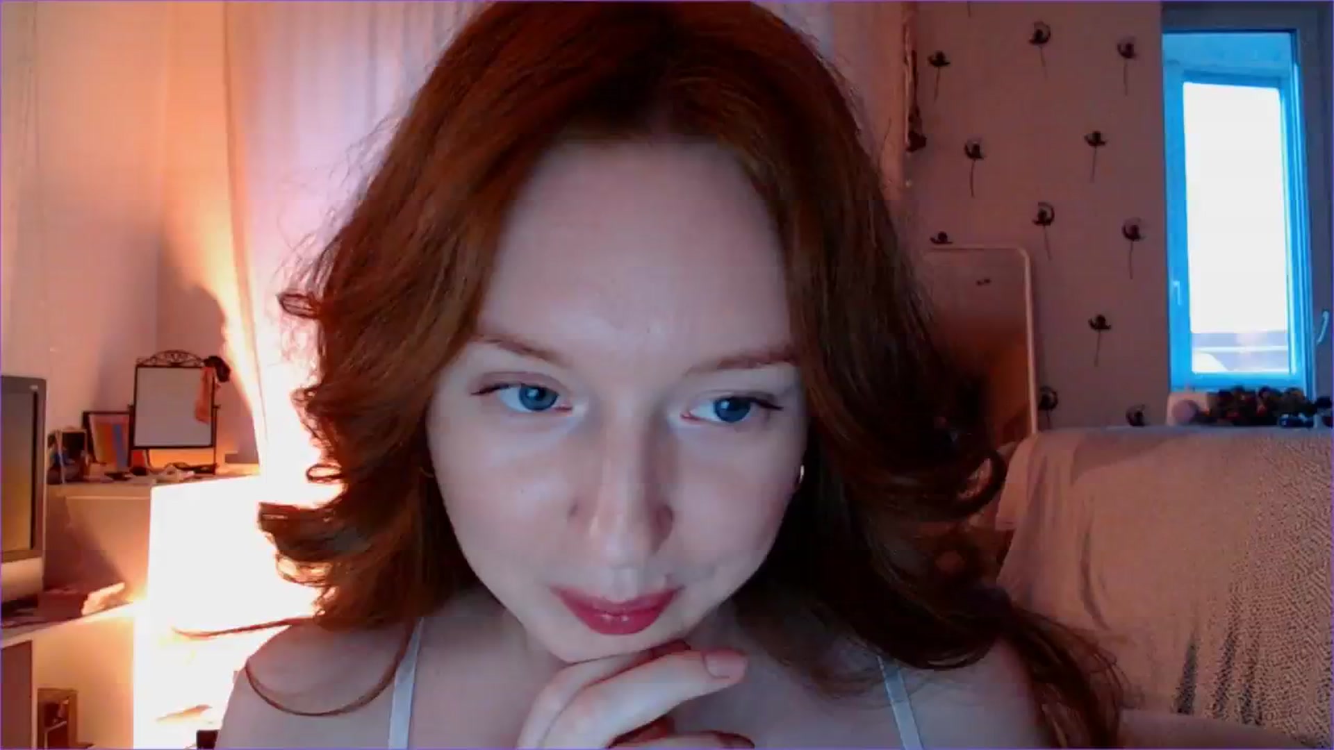 Gallery image thumbnail from DearSylvia's myfreecams stream on, 08/03/2024, 18:29 image 12 of 20