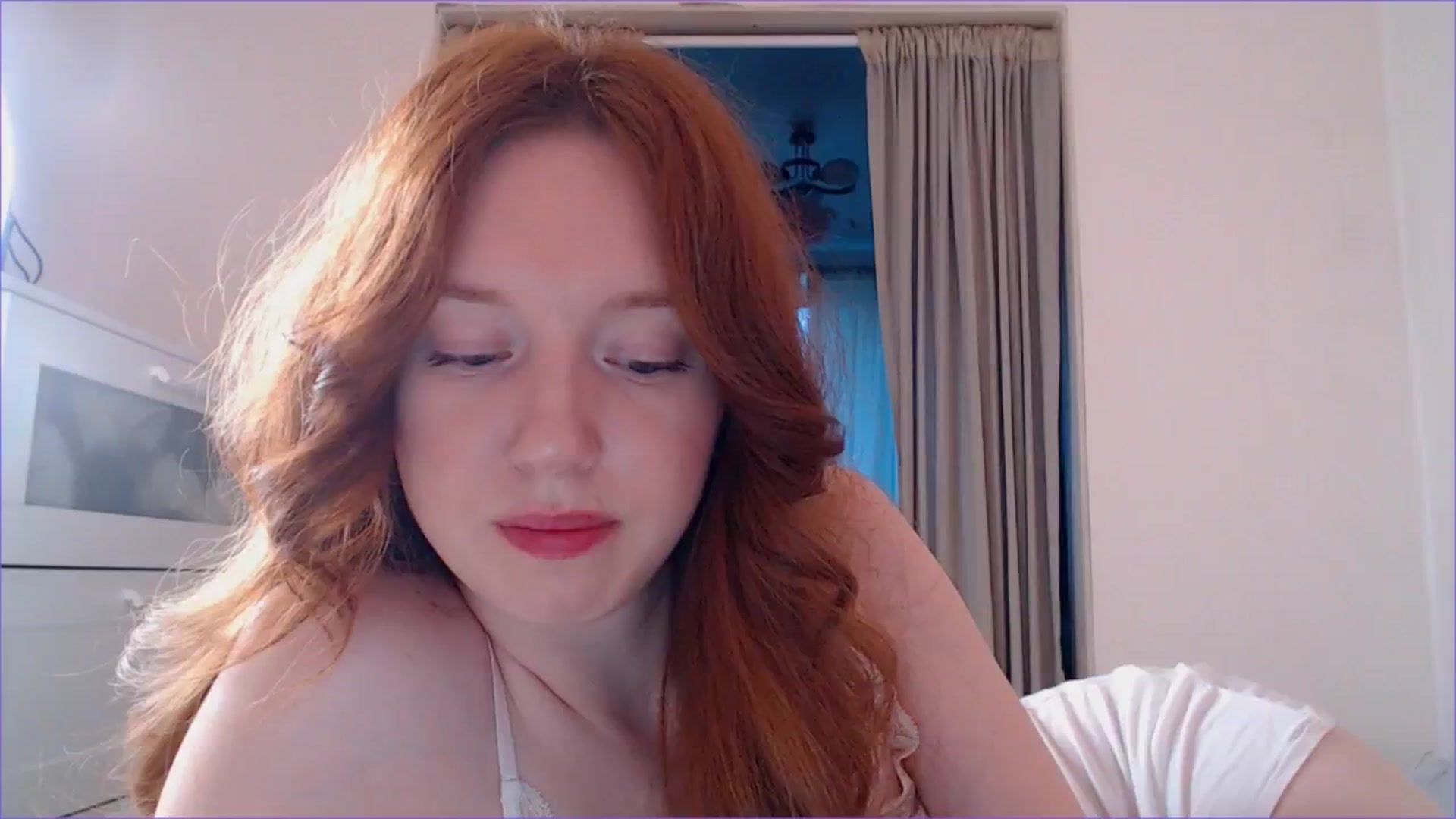 Gallery image thumbnail from DearSylvia's myfreecams stream on, 08/03/2024, 18:29 image 8 of 20