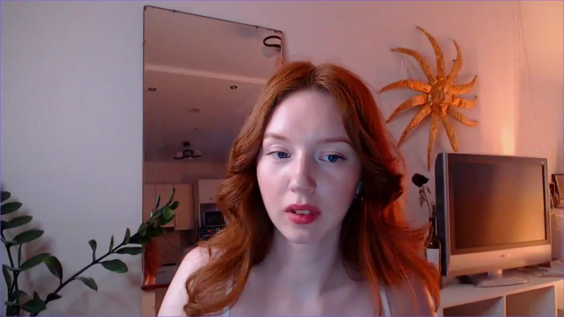 Gallery image thumbnail from DearSylvia's myfreecams stream on, 08/03/2024, 18:29 image 18 of 20